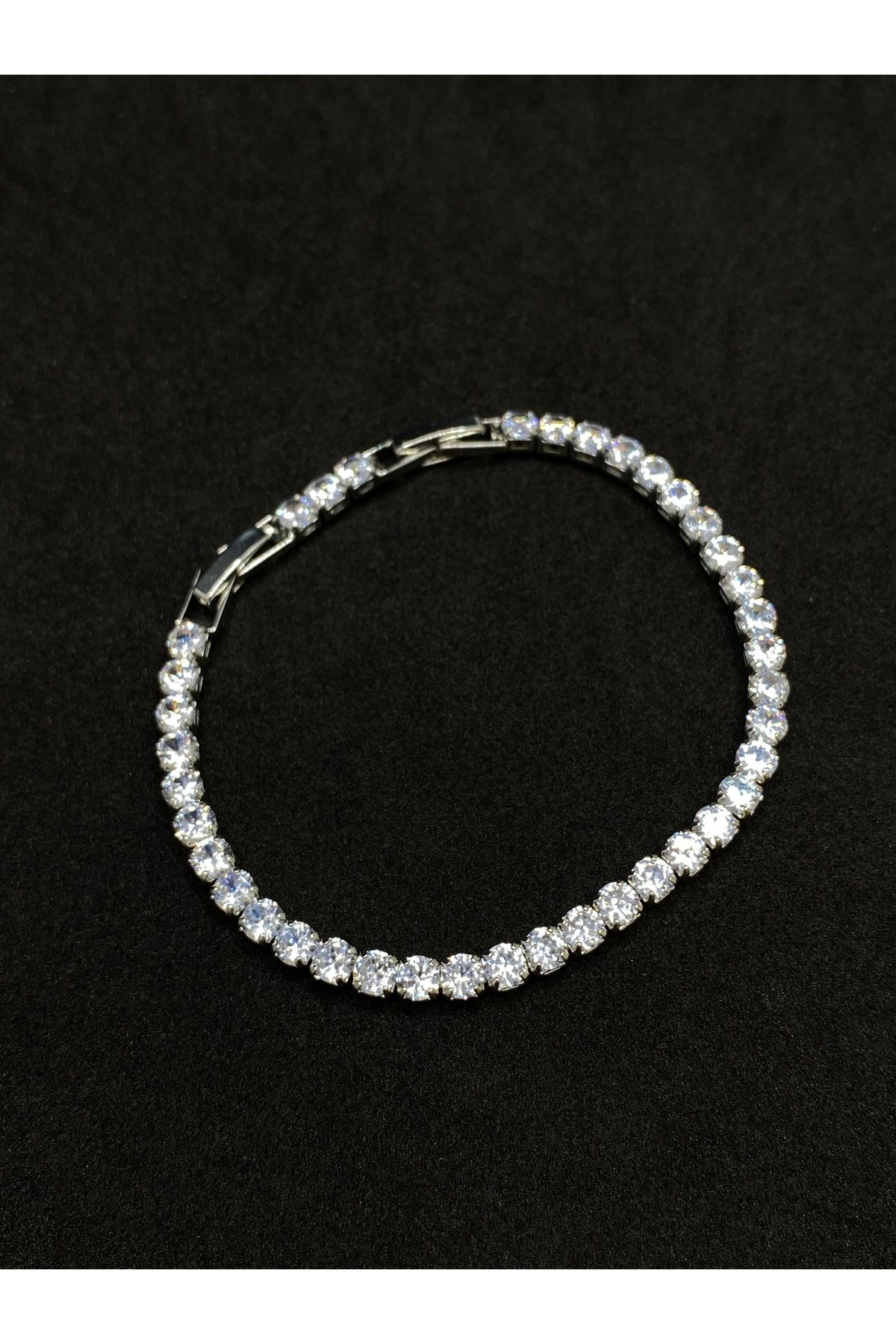 Jiji Jewelery Döküm Su Yolu Classic Kare Zirkon Taşlı Gümüş Renk Paslanmaz Çelik Bileklik