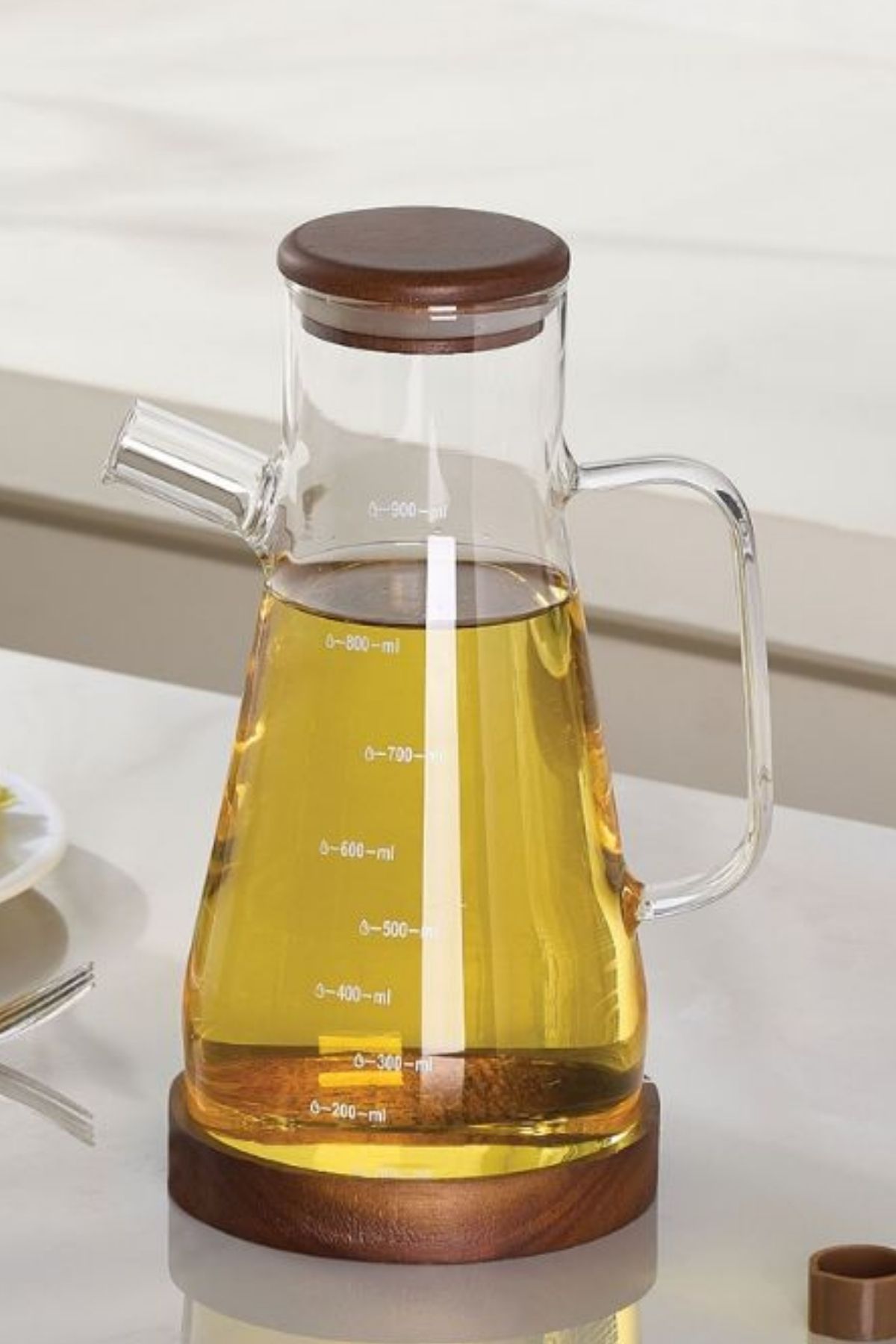 Meturas Borosilikat Cam Yağdanlık Sürahi– Akasya Kapak ve Altlıklı (900 ml, 23x4 cm)