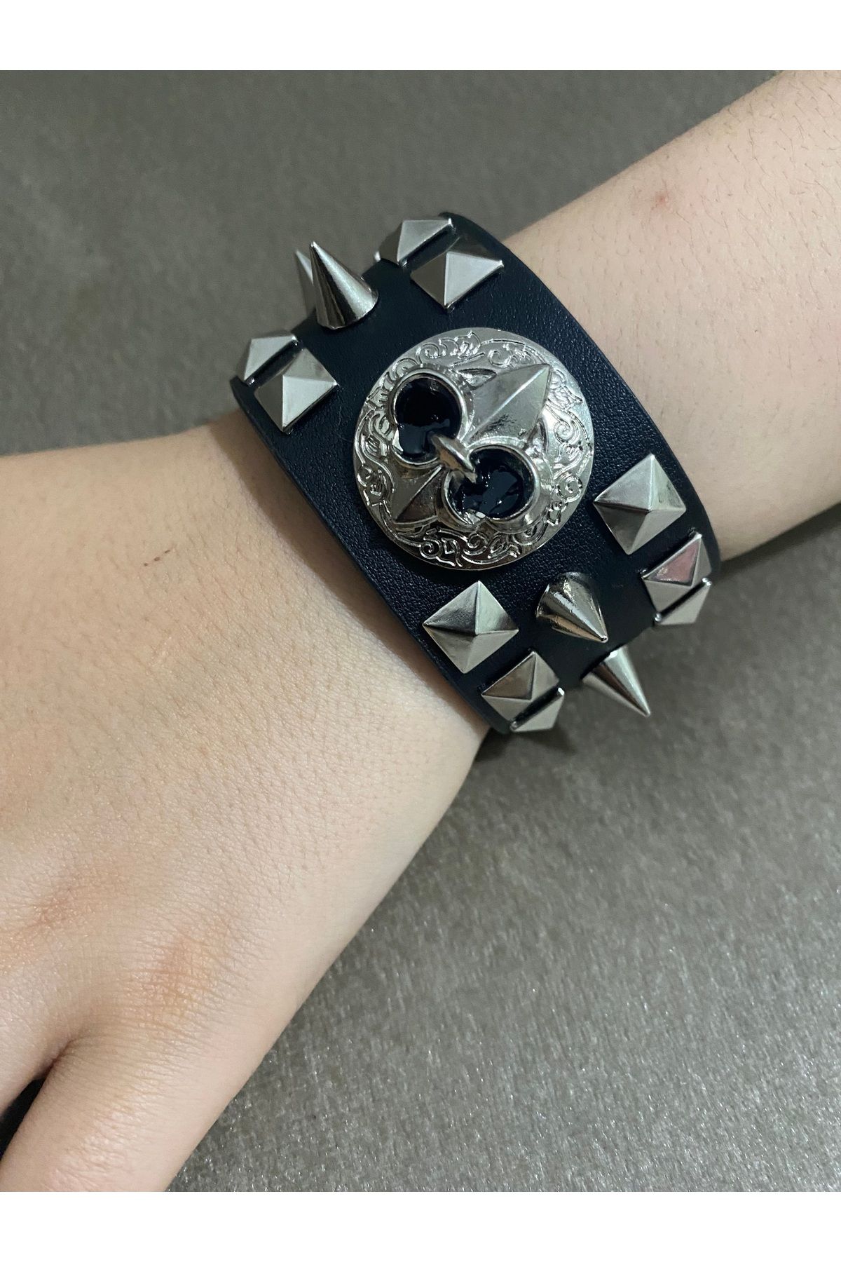 Aksabeltchokers 4.cm aksesuarlı punk bileklik