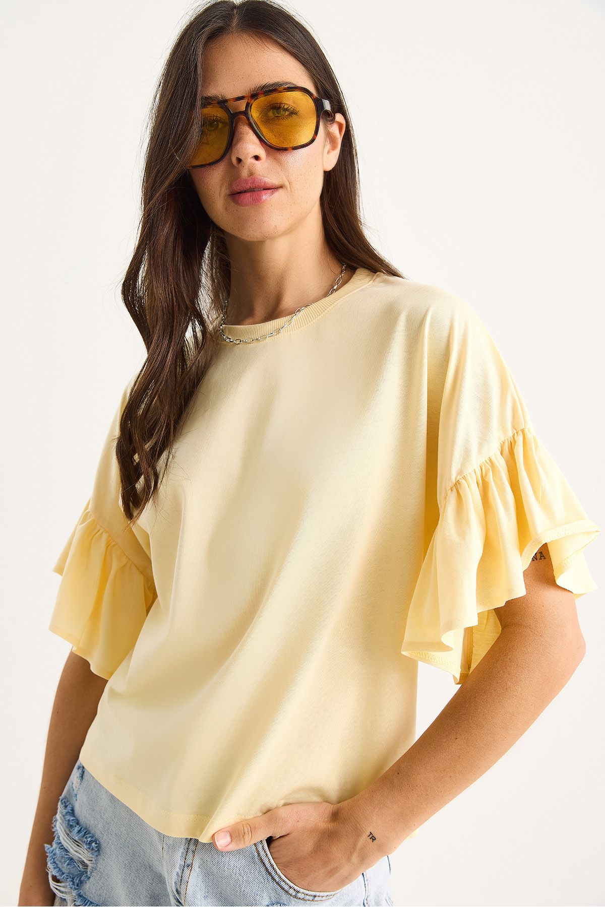 Bianco Lucci Kadın Kolları Fırfırlı Bisiklet Yaka Pamuklu T-Shirt 60602074