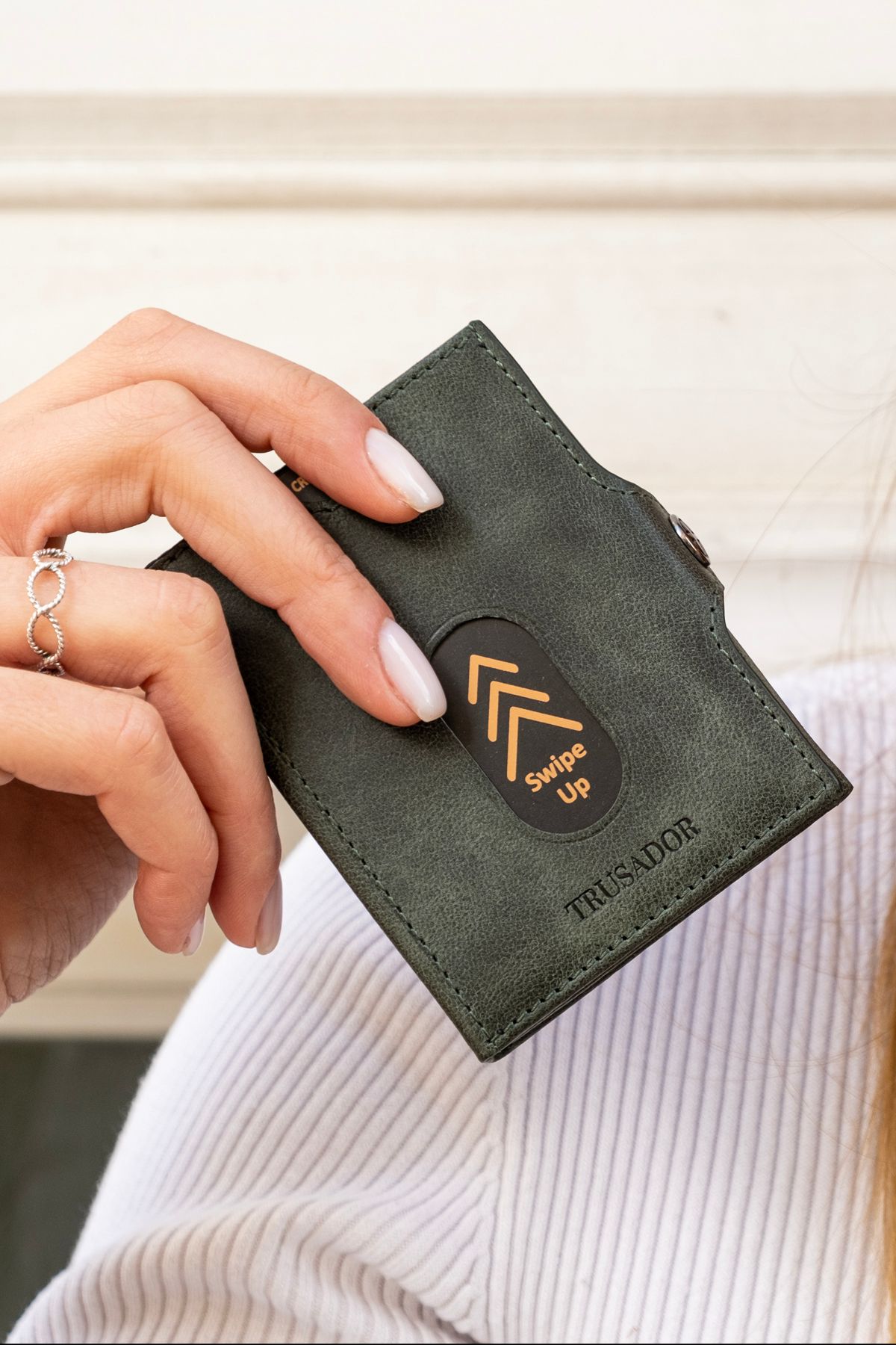 کیف پول زنانه نگهدارنده کارت سبز والنسیا چرمی اصیل مردانه RFID محافظت شده Trusador