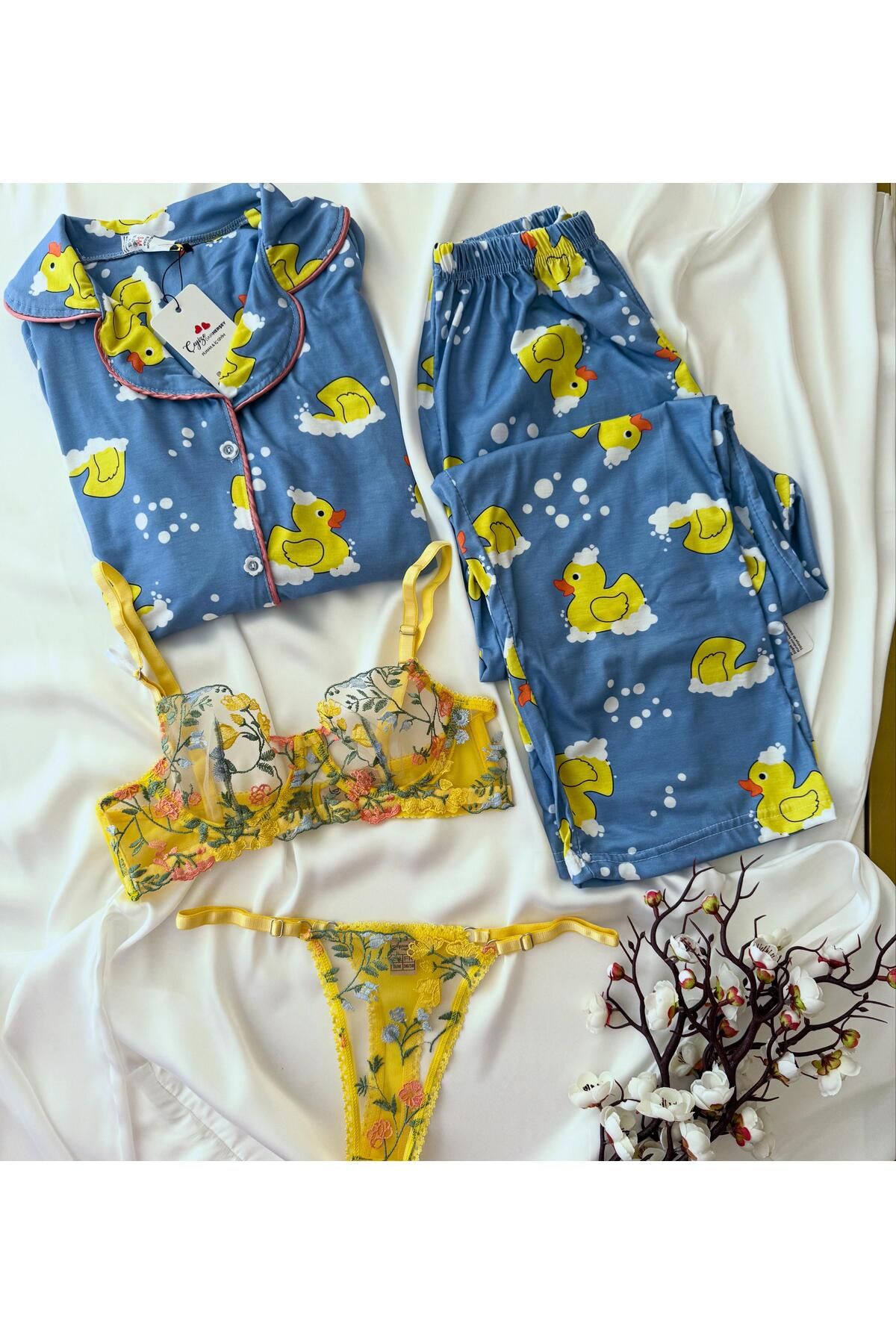 cdh çeyize dair herşey Cozy Duck Set Önden Dügmeli Pijama Sütyen Kombin 6879