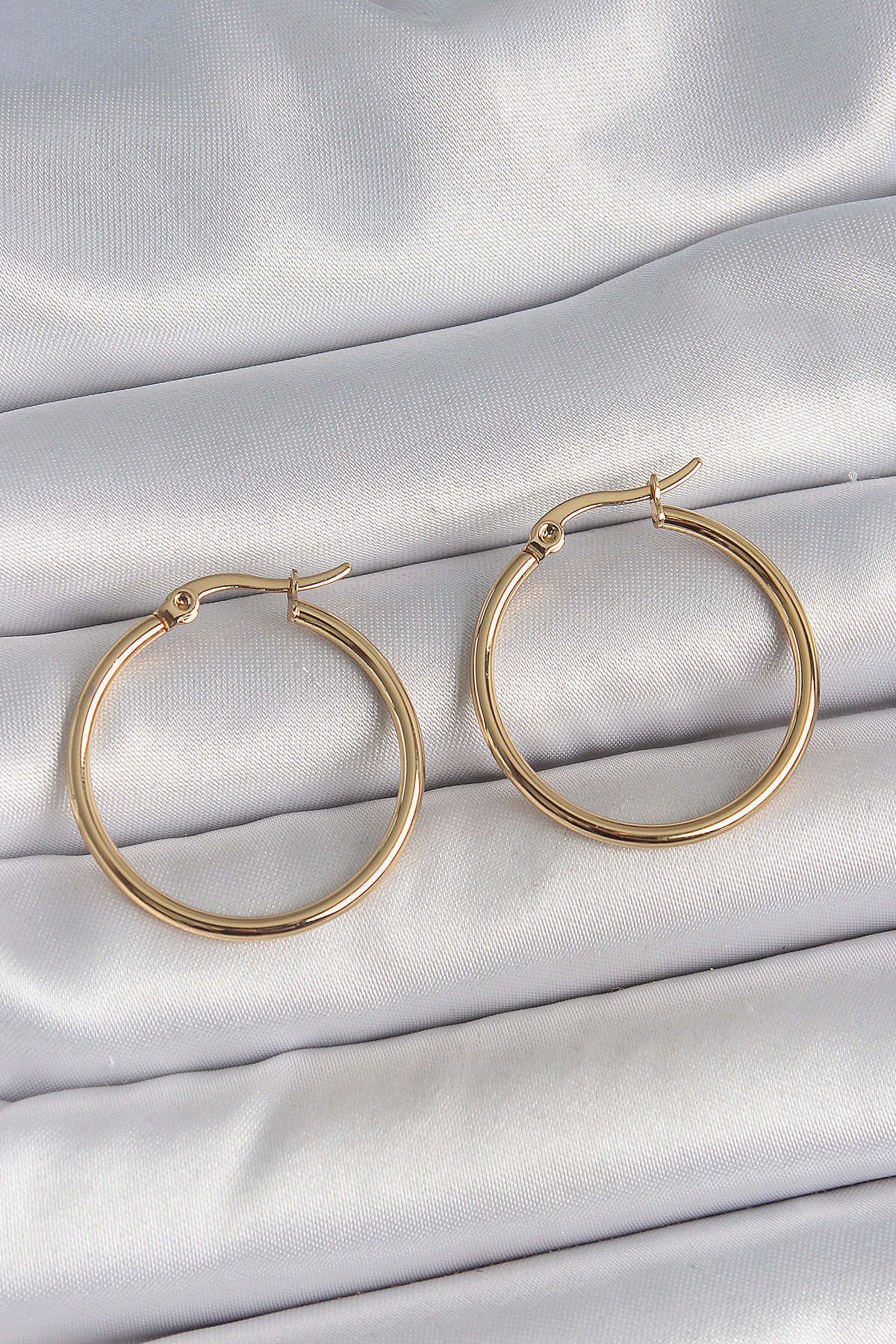 Avantaj Kapıda ® 316 Çelik Gold Renk 27 mm Halka Model Kadın Küpe