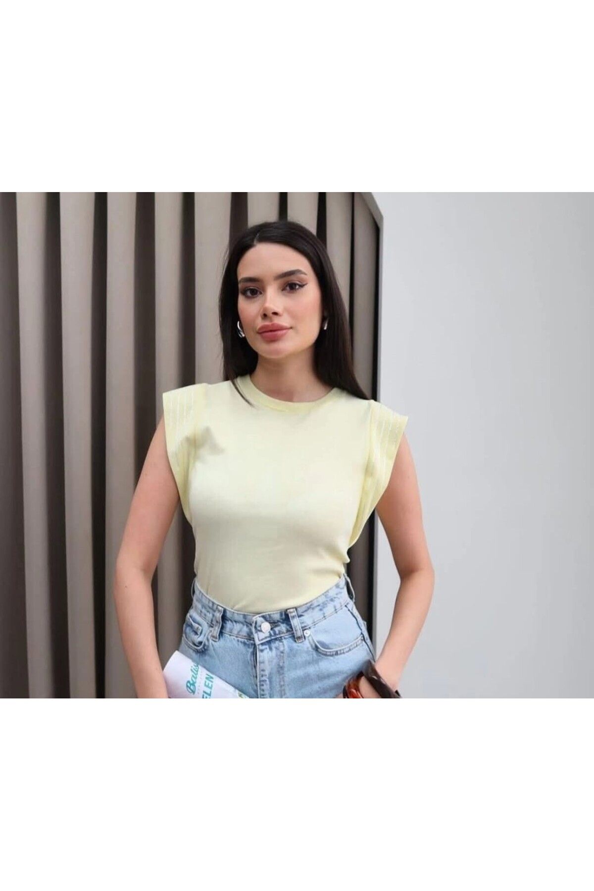 Çınar boutique OMUZU TAŞLI T KOL TİŞÖRT