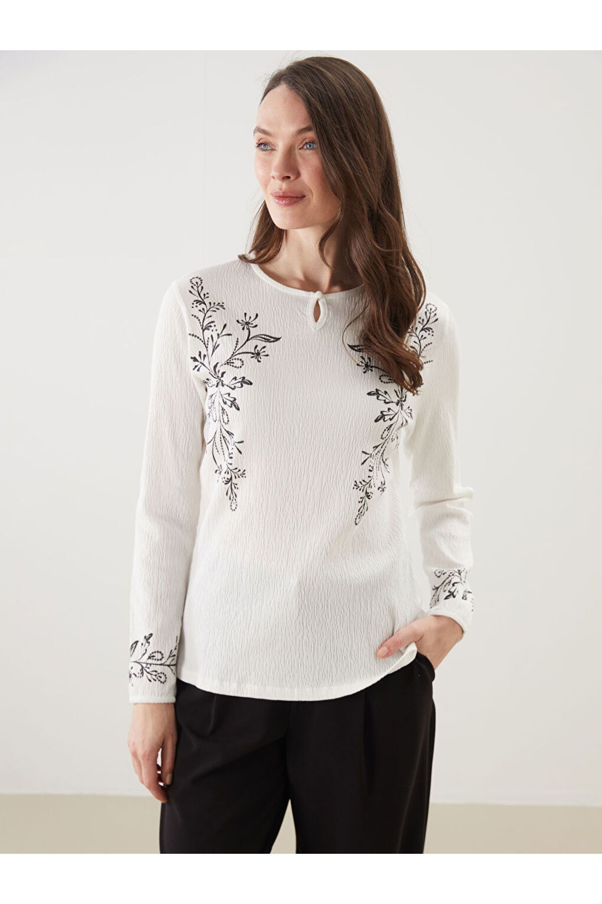 LC Waikiki LCW Grace Ekru Bisiklet Yaka Çiçekli Bluz S5LQ05Z8NVY25