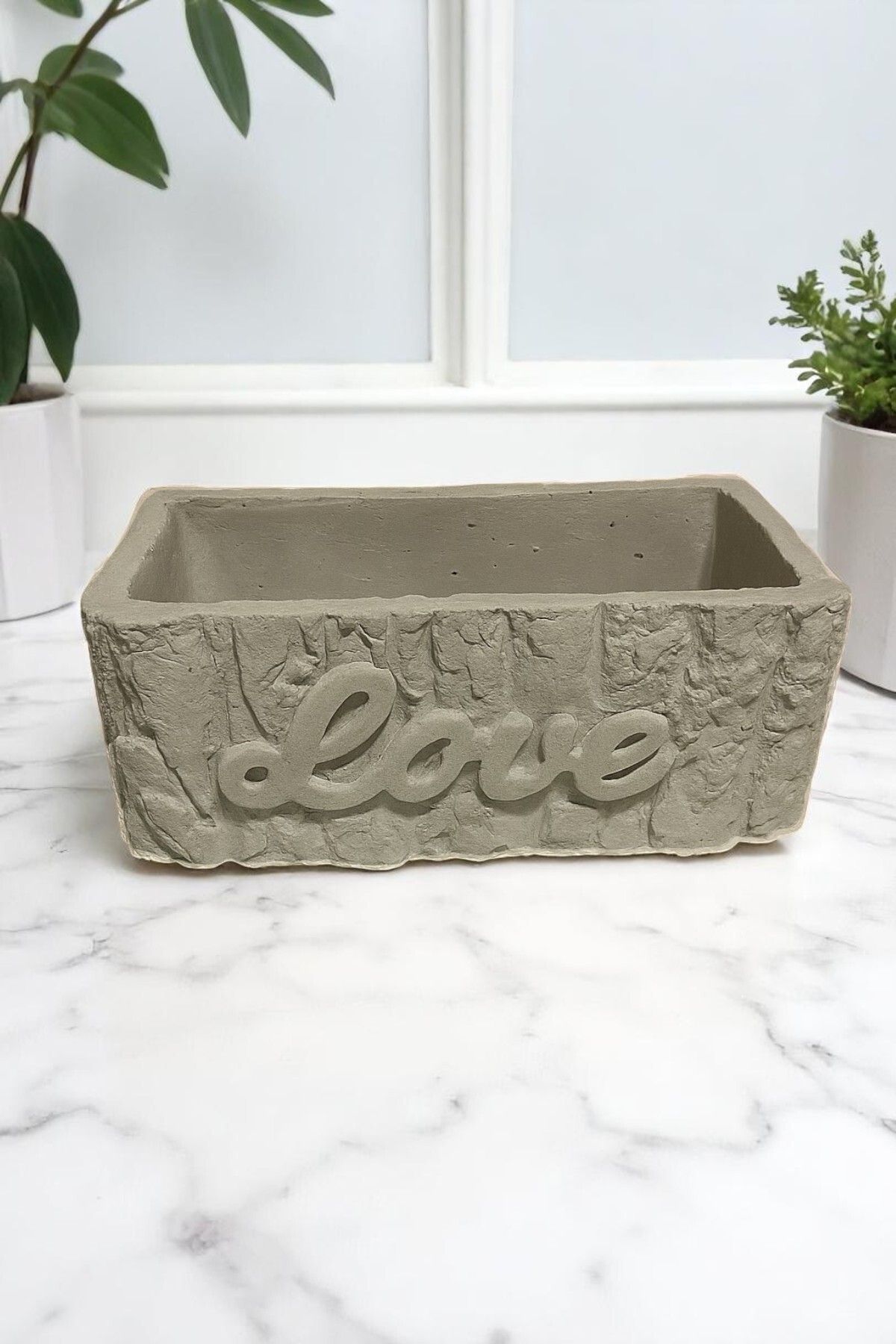 ERSE HOME Love Yazı Detaylı Gri Renk Beton Saksı- El Yapımı