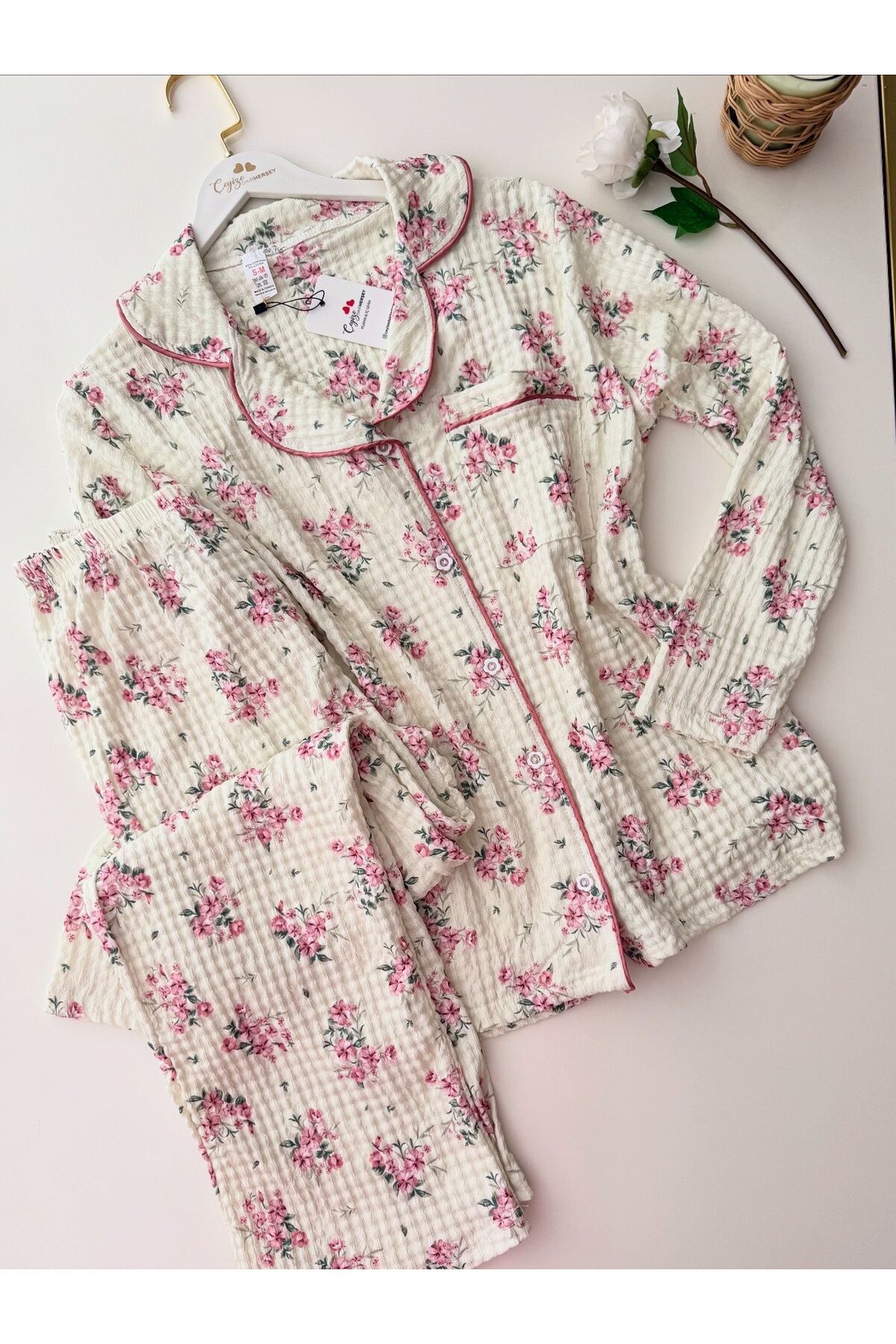 cdh çeyize dair herşey Pink Flowers Önden Dügmeli Pijama Bürümcük Kumaş 6883