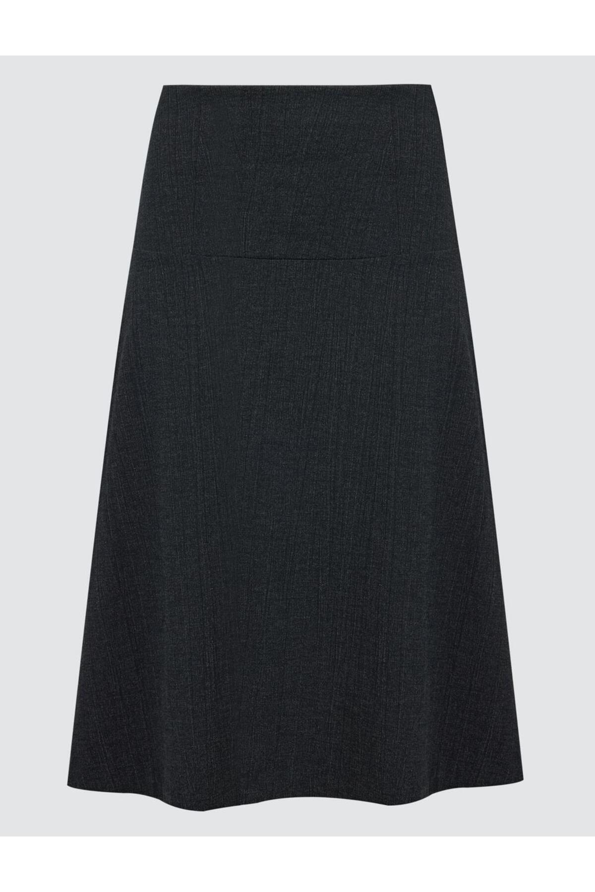 Jimmy Key-High Waist Relaxed Cut Knitted Midi Skirt with Elasticized Waist 5