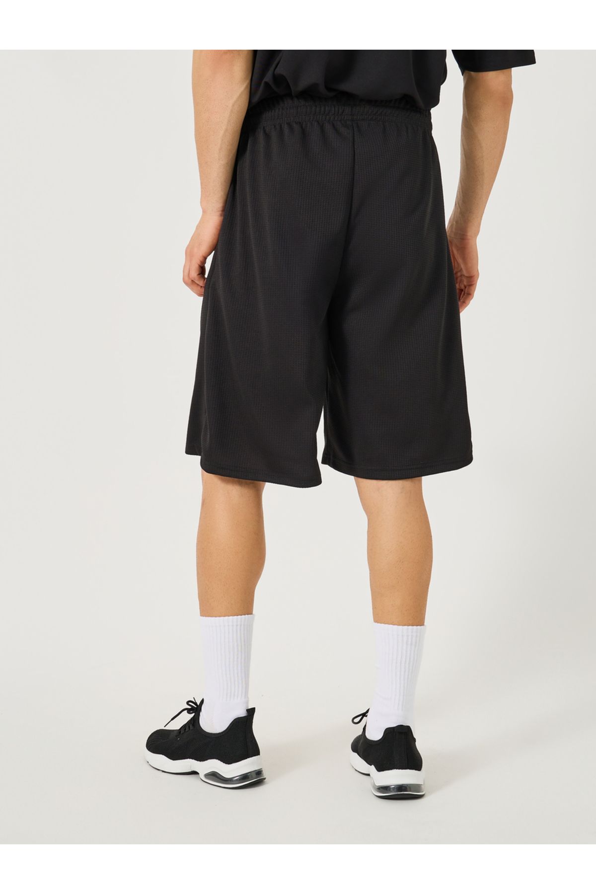 Styli-Mesh Insert Oversized Training Shorts with Badge Detail 5