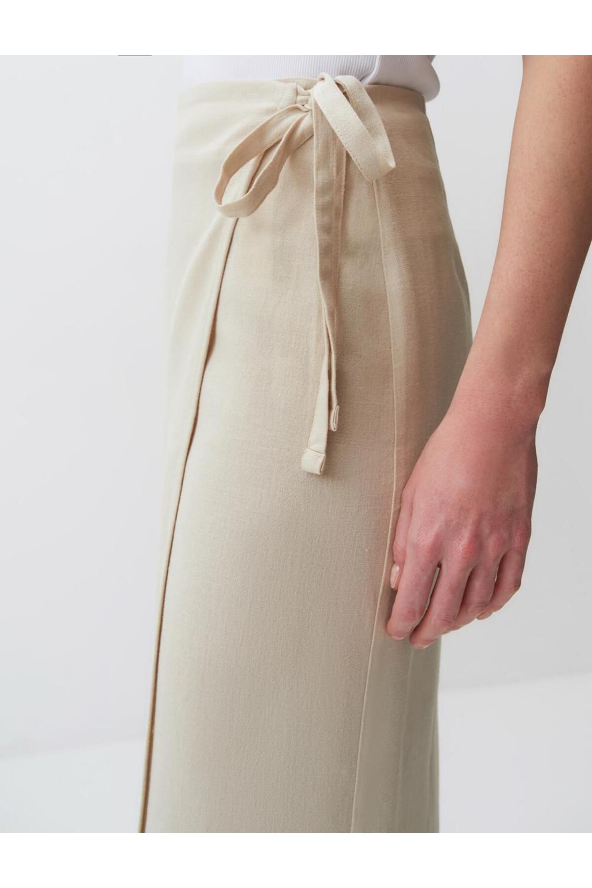 Jimmy Key-Regular Waist Midi Linen Skirt with Slits 4
