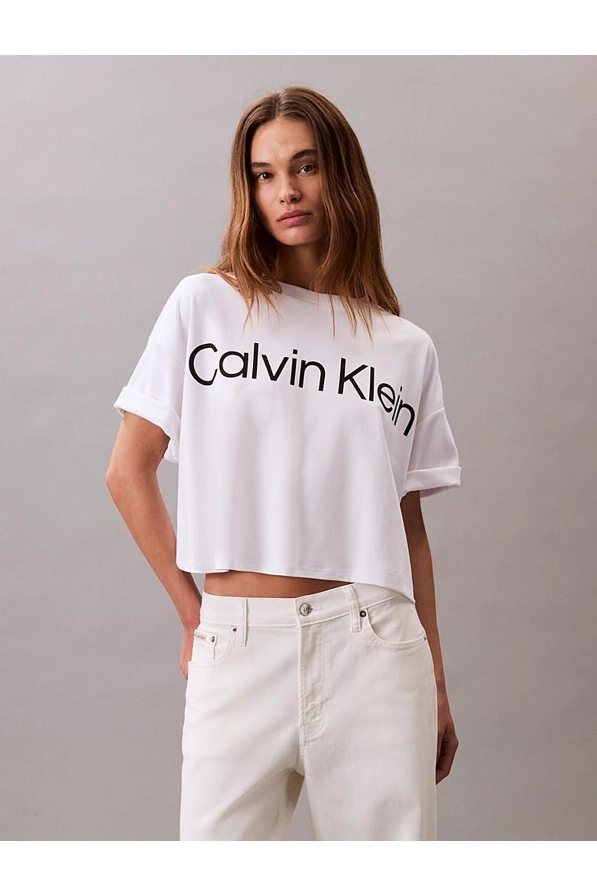Calvin Klein A-SS Boxy Logo Graphic Tee