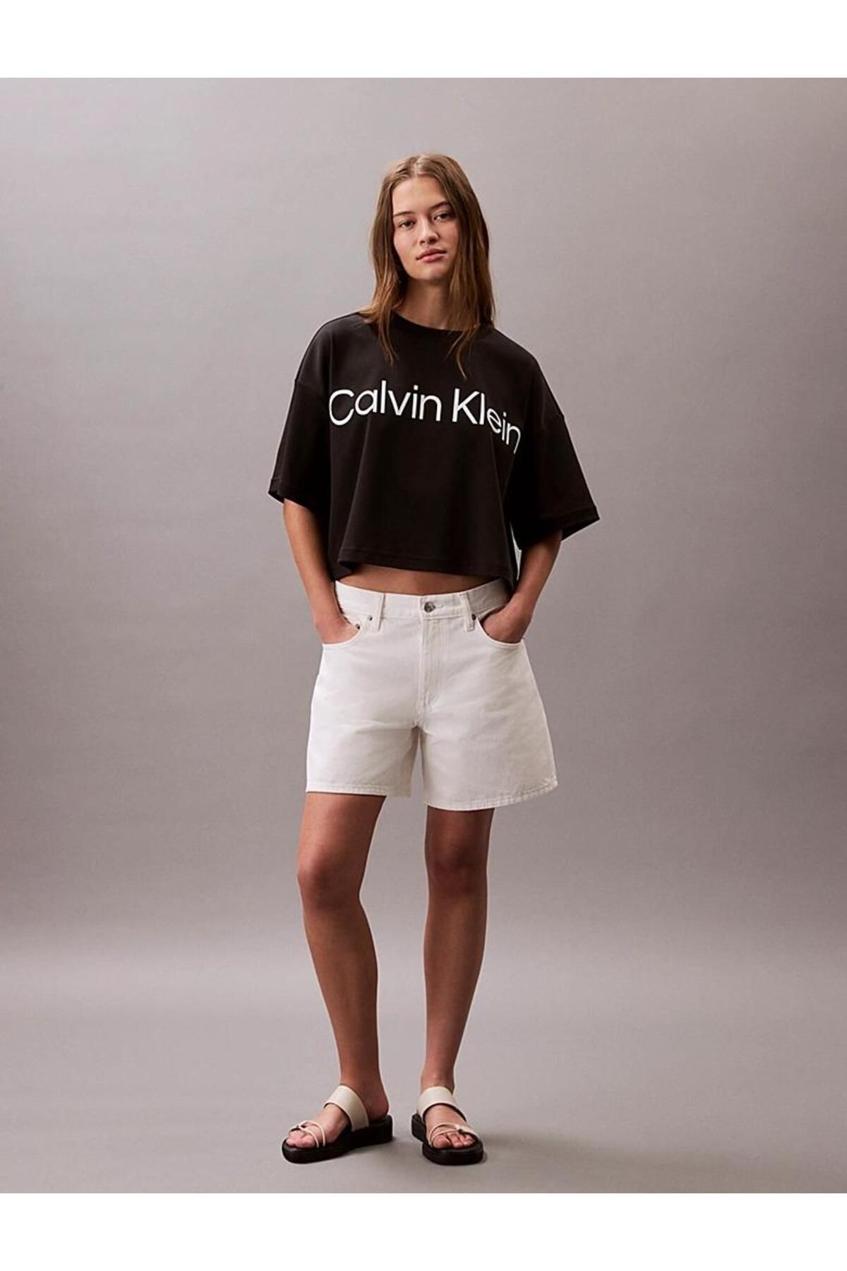 Calvin Klein A-SS Boxy Logo Graphic Tee
