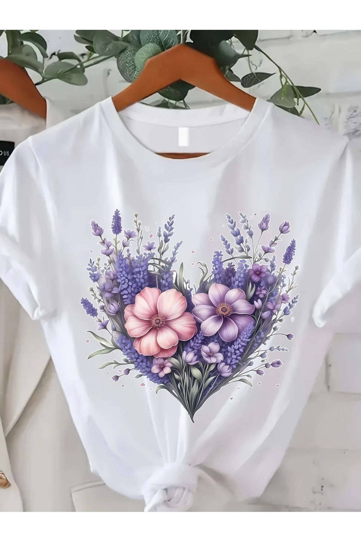 aynewmoda Kadın Mor Kalp Çiçek Baskılı Tişört - İlkbahar ve Yaz İçin Yumuşak, Rahat, Hafif Yuvarlak Yaka