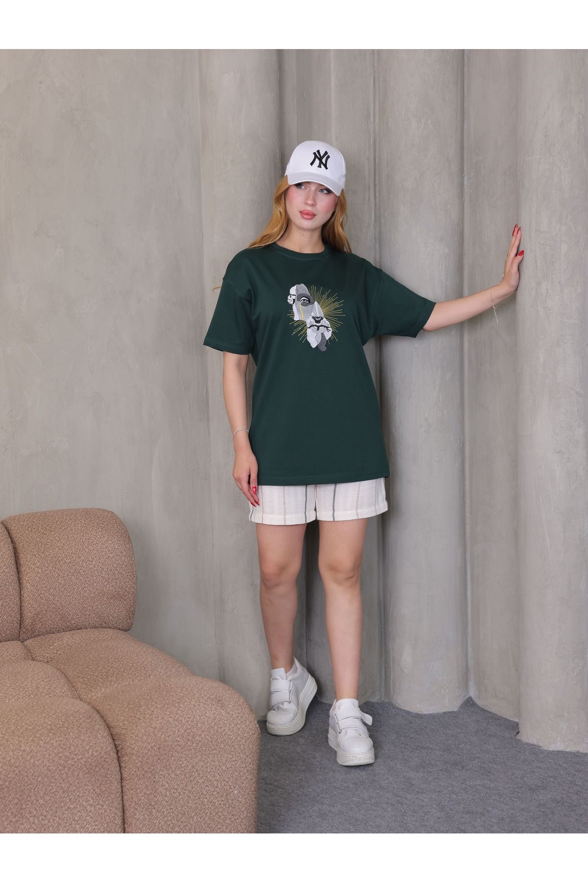 GRODYT GRODY.T Oversize salaş boyfriend kadın T-shirt bisiklet yaka, iki iplik örme nakışlı tişört.