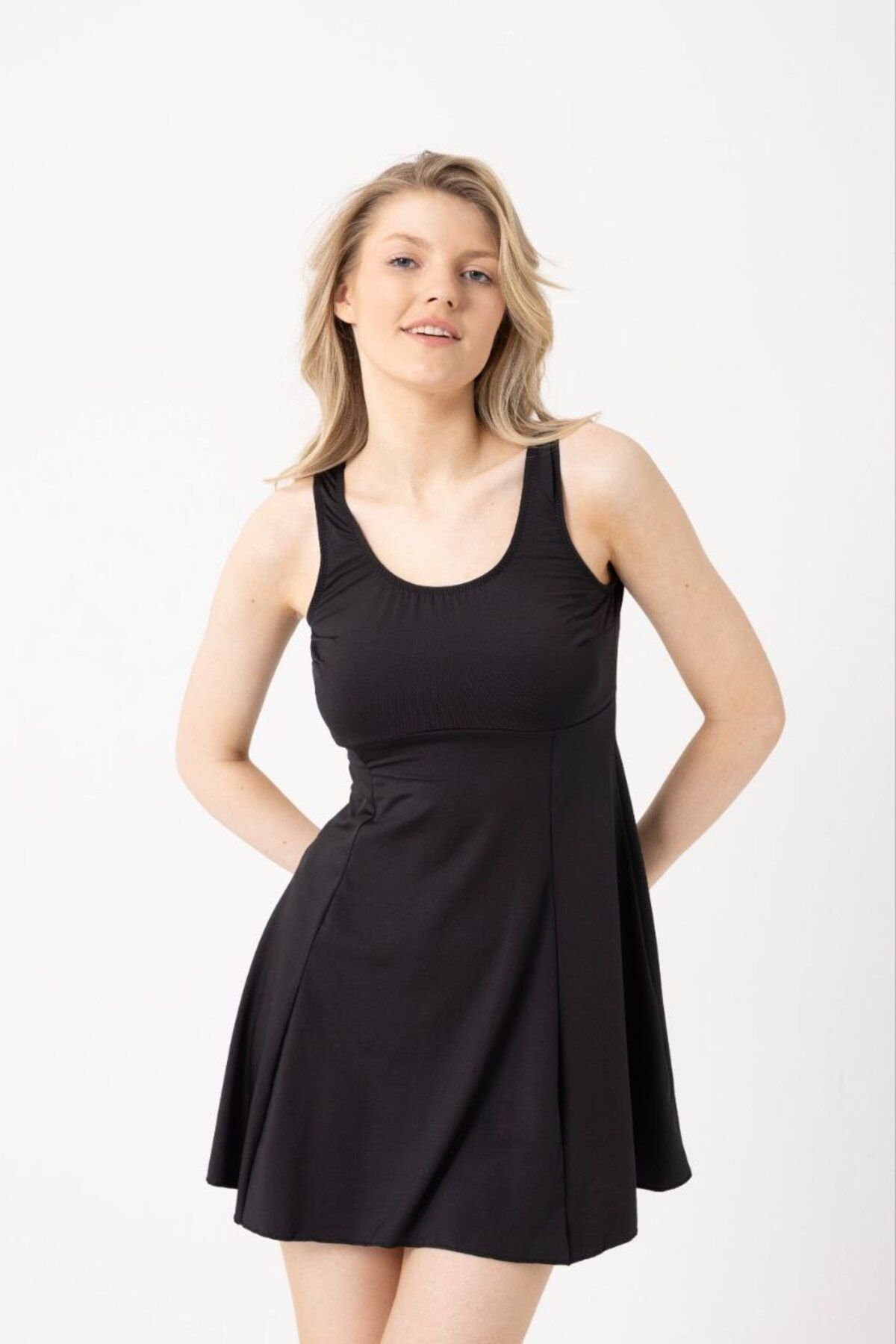 Butik Kalın Askılı Elbiseli Slip Model Rahat Kalıp Mayo