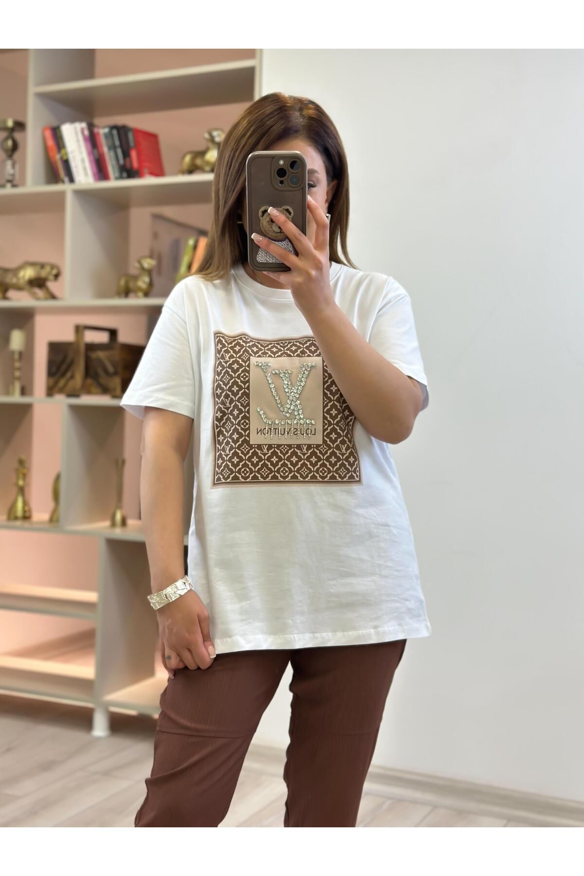 MELTEM TUĞAN Marka Taş Detaylı Tshirt BEYAZ