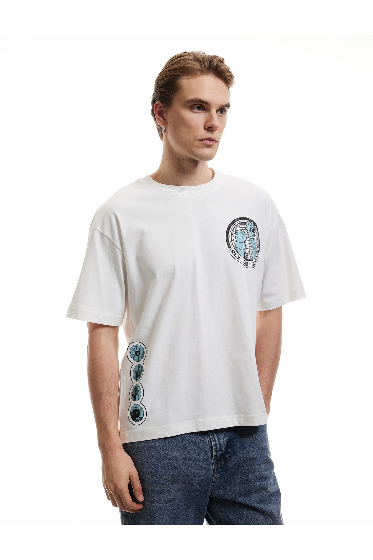 Koton KT - Kısa Kollu Bisiklet Yaka Arkası Baskılı Pamuklu Oversize Lisanslı Rick and Morty Tişört