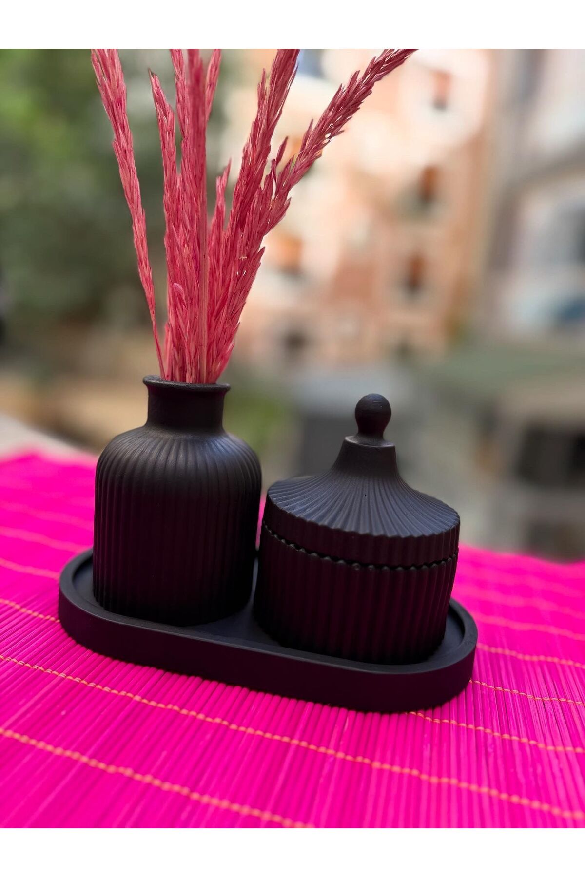 Lydia Accessory Bohem Siyah Beton Dekoratif Pampas Vazo & Kapaklı Kutu Seti – Minimalist Süs Eşyası İskandinav
