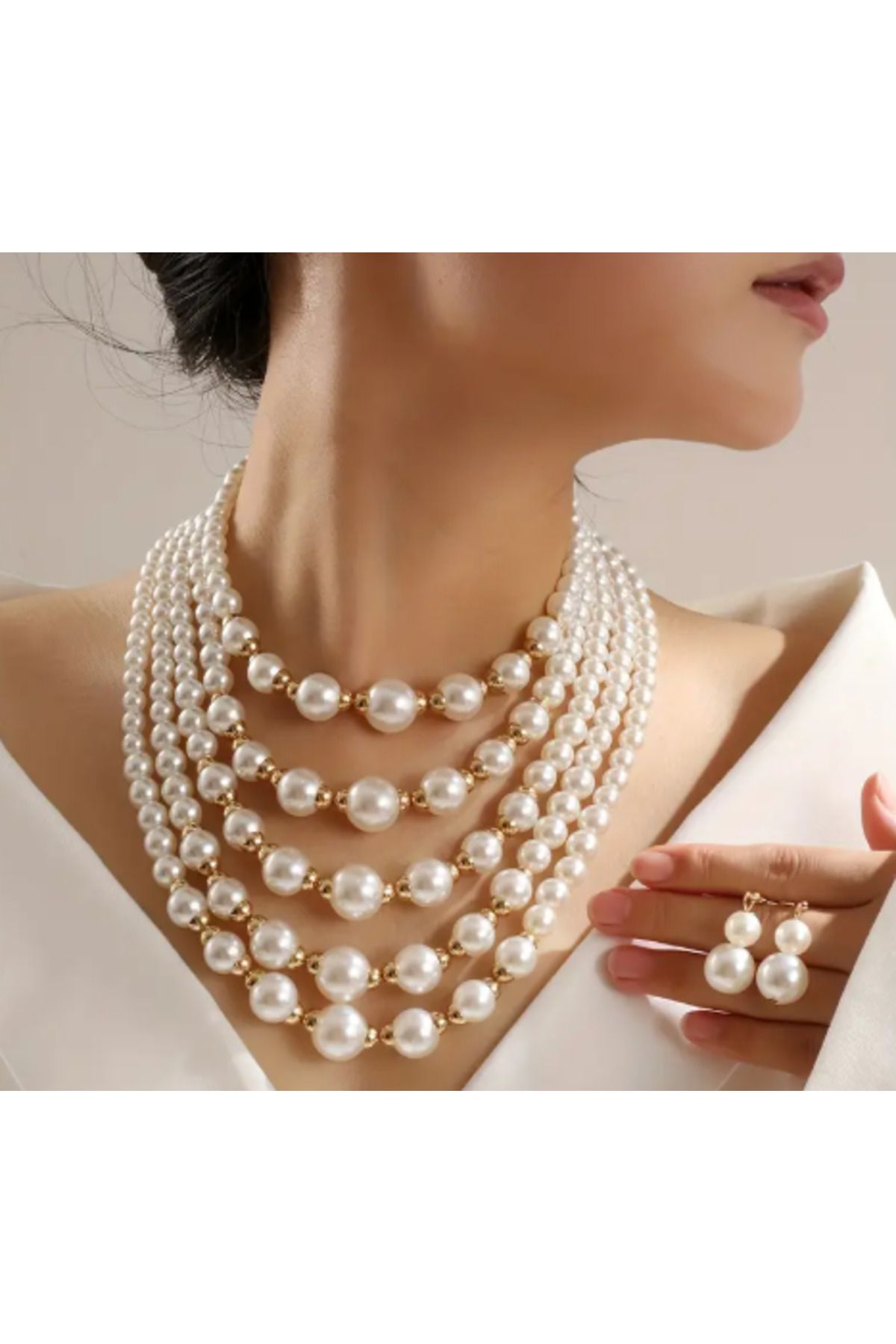 SE Jewellery Collection Selin Ersoy Altın Detaylı Çok Katlı İnci Kolye Küpe Takımı – Gösterişli Tasarım
