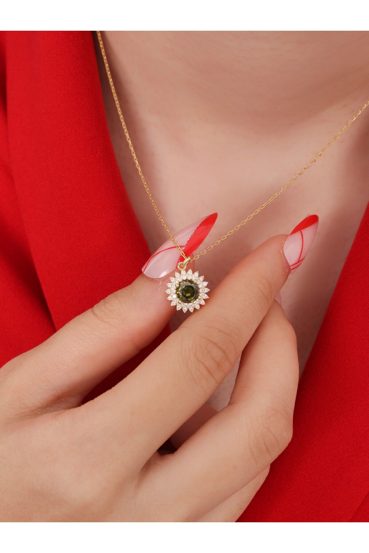 LİNOVE JEWELLERY Peridot Güneş Kolye, 925 Ayar Gümüş Kolye, Güneş Motifli Kolye, Ağustos Taşlı Kolye
