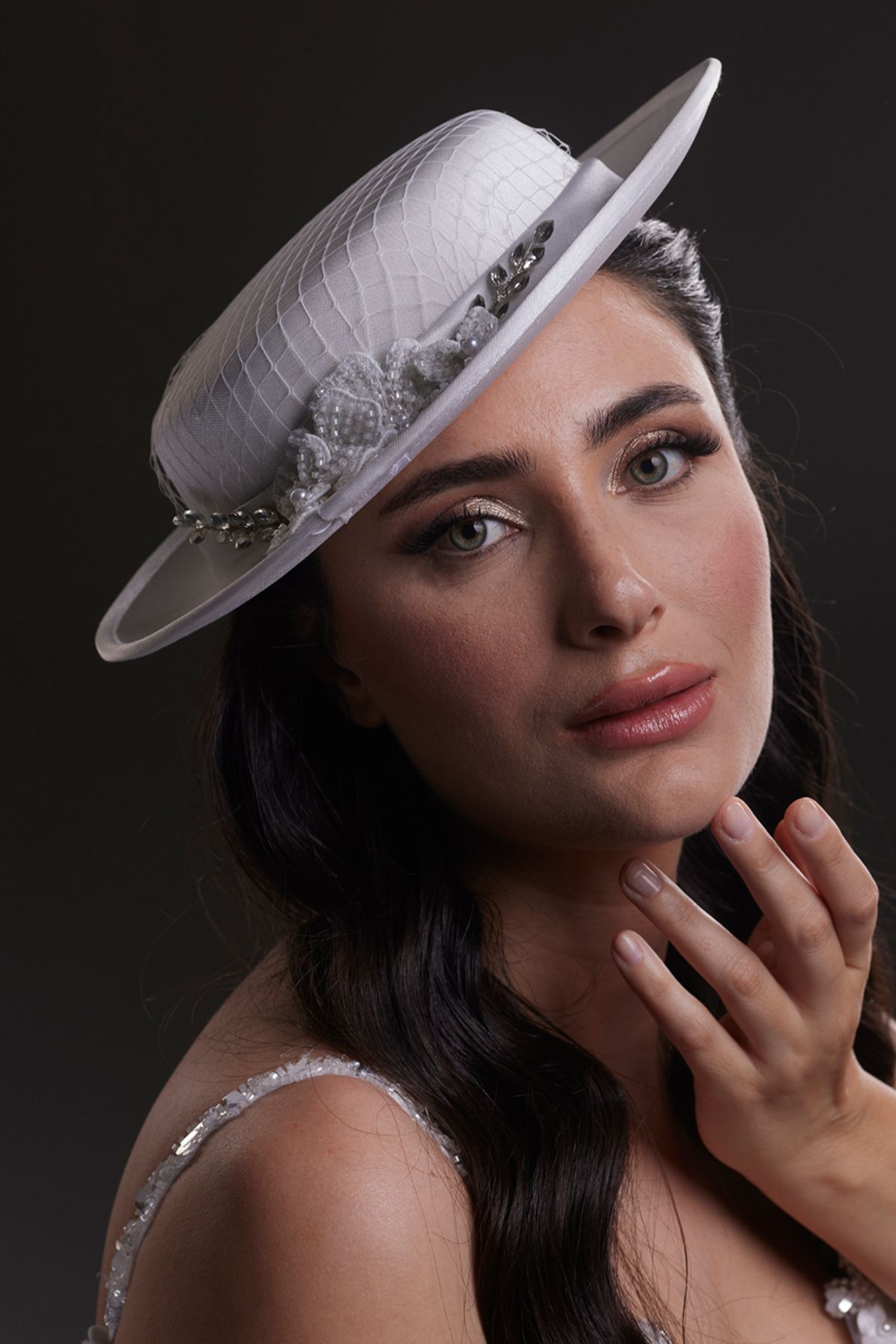 Limelia Zarif Kristal Detaylı Beyaz Fascinator