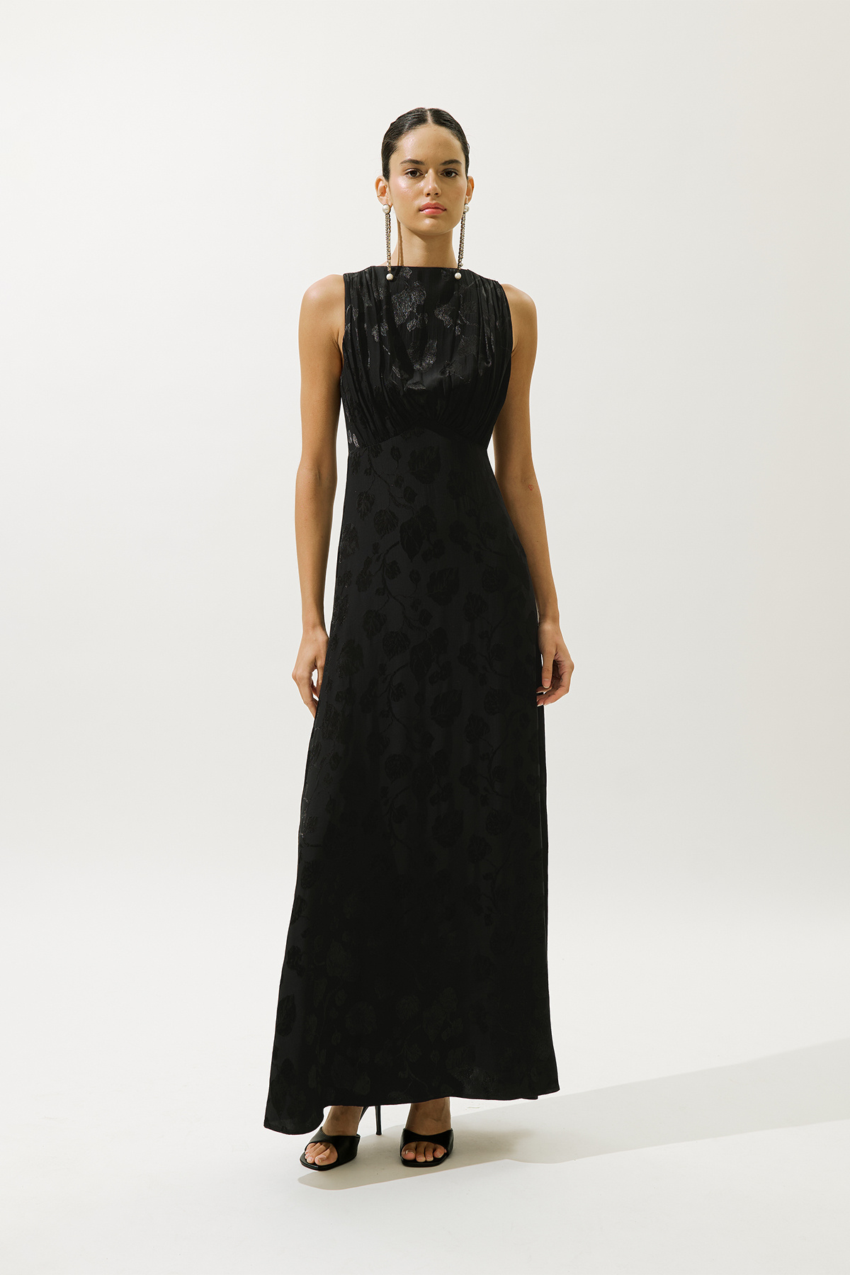 Manuka-SATIN-TRÄGER ABENDKLEID SCHWARZ 1