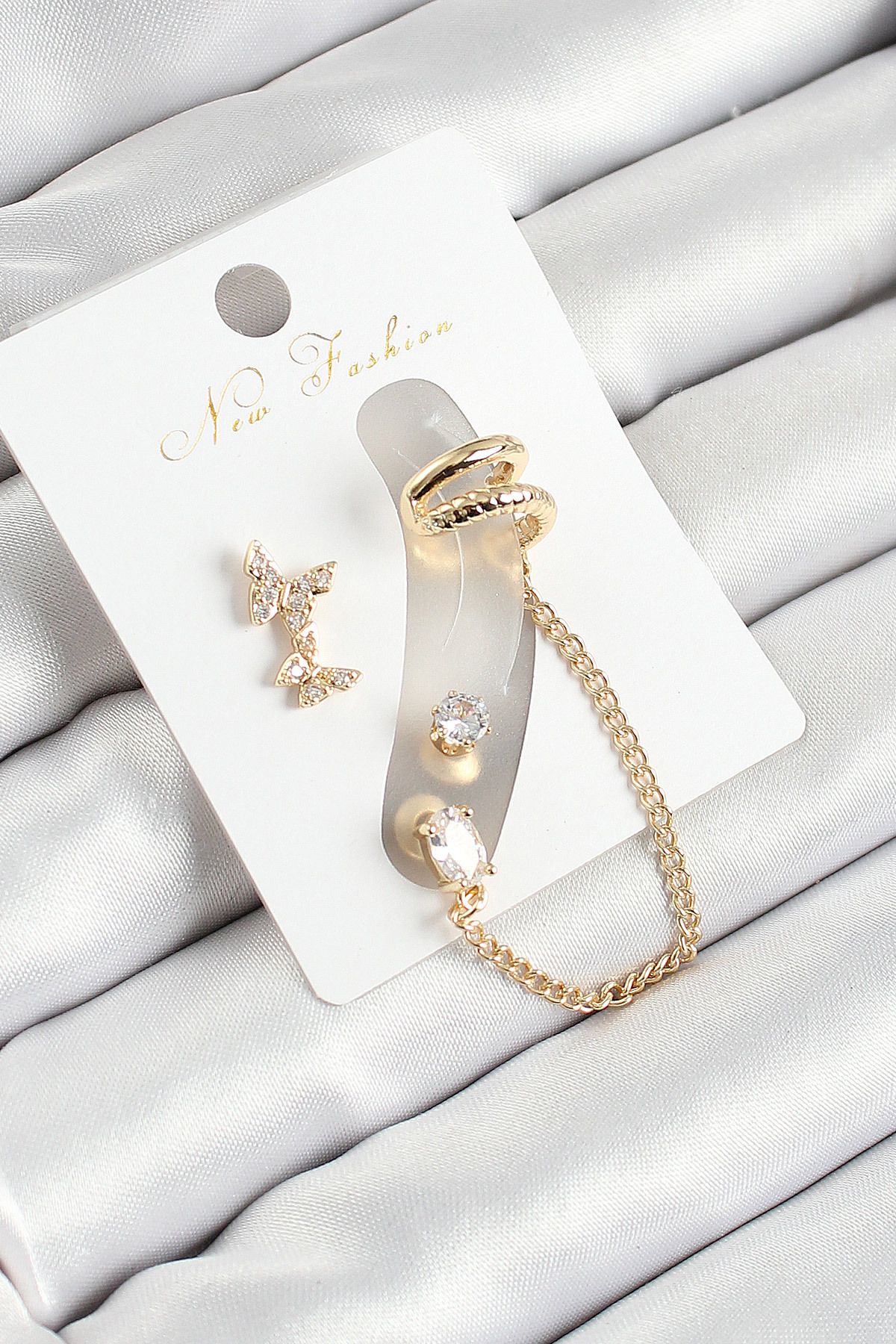 ShopZum Pirinç Kelebek Figürlü Zirkon Taşlı Gold Renk 3'lü Kıkırdak Kadın Küpe Set