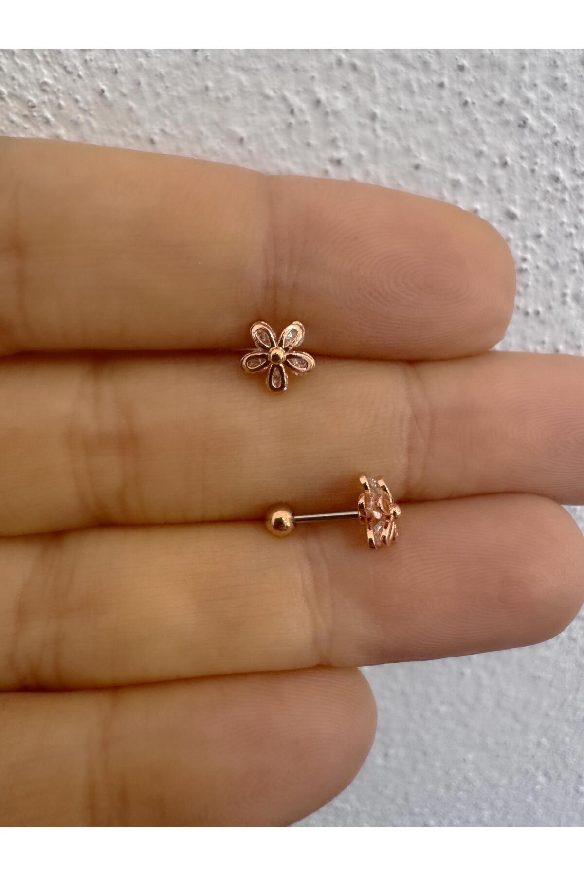 Arescollection zirkon taşlı rosegold çiçek tragus helix lobe uyumlu piercing 1 adet