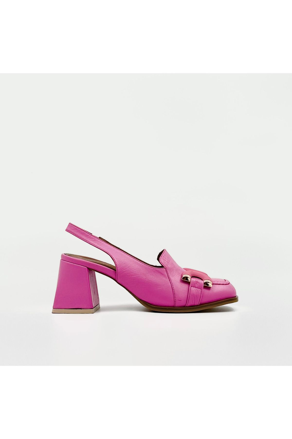 Folle Pembe Hakiki Deri Slingback Ayakkabı – Altın Aksesuarlı 6.5 cm Topuklu