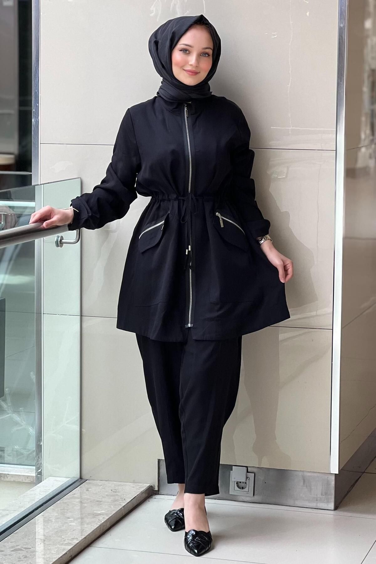 Nurcan Çetin Bel Büzgülü Fermuarlı Cep Detaylı Pantolonlu Takım