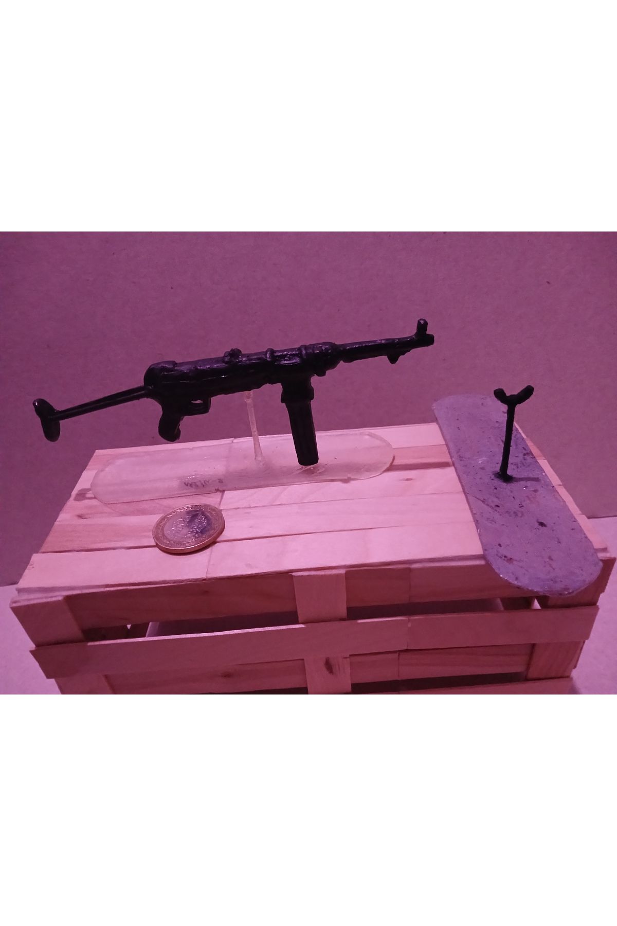 Hobiondort El Yapımı Epoksi MP-40 Biblo