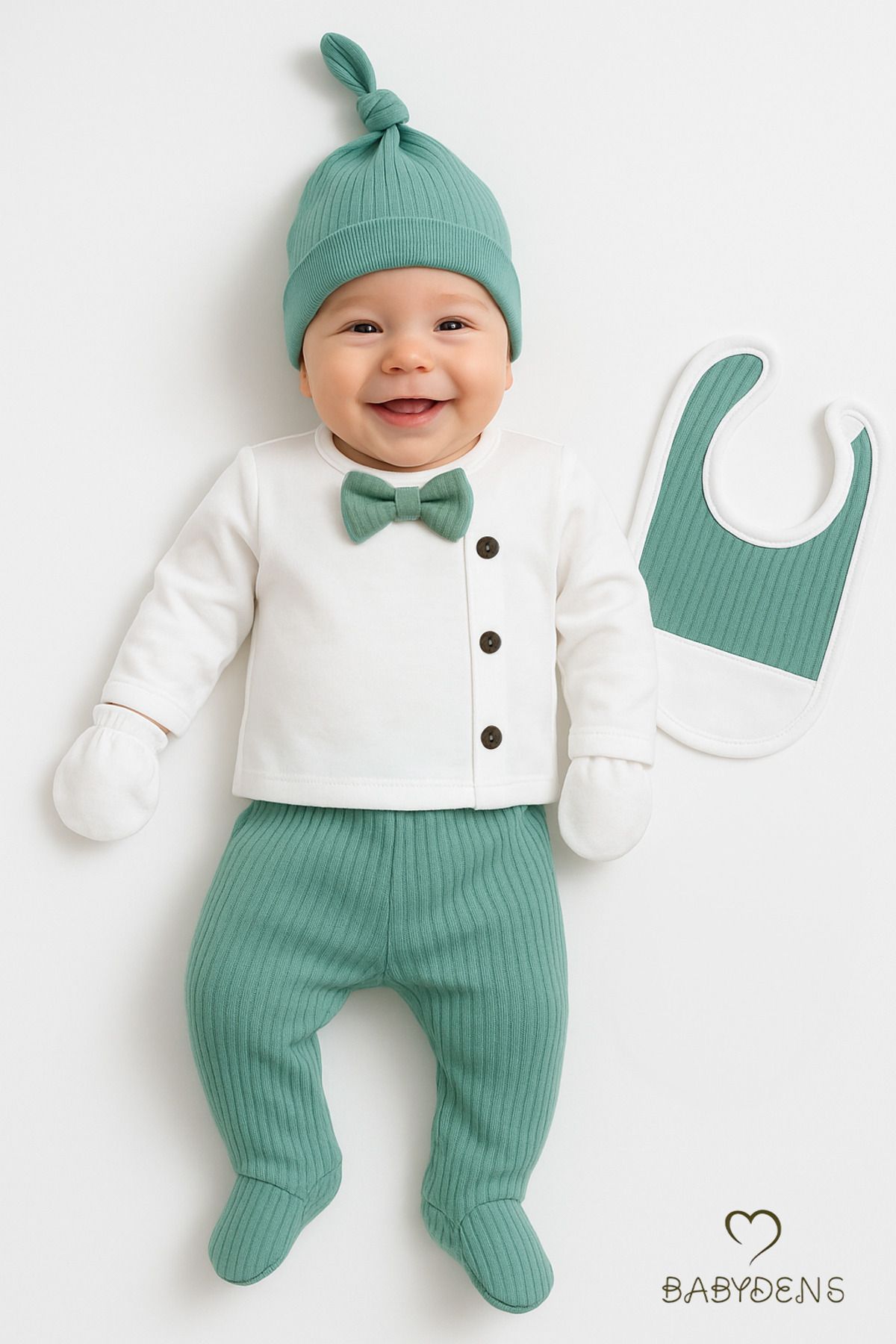 BABYDEN'S Erkek Bebek Hastane Çıkışı 5'li Takım %100Pamuk Ribana Kumaş Papyonlu Zıbın, Şapka,Eldiven,Önlük,Alt