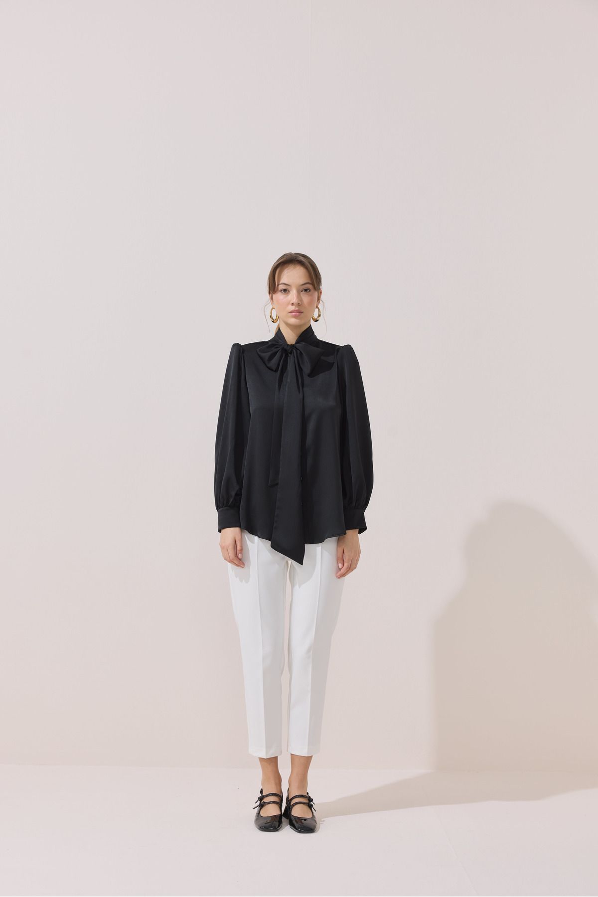NUR KALAY COLLECTION SEYYAR FULARLI SATEN BLUZ