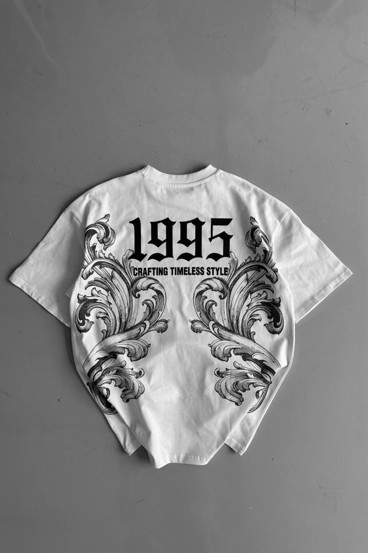 Chirkef Unisex Oversize 100% Pamuk Premium Kumaş Sırt Baskılı Bisiklet Yaka Sokak Stili T-Shirt 1995