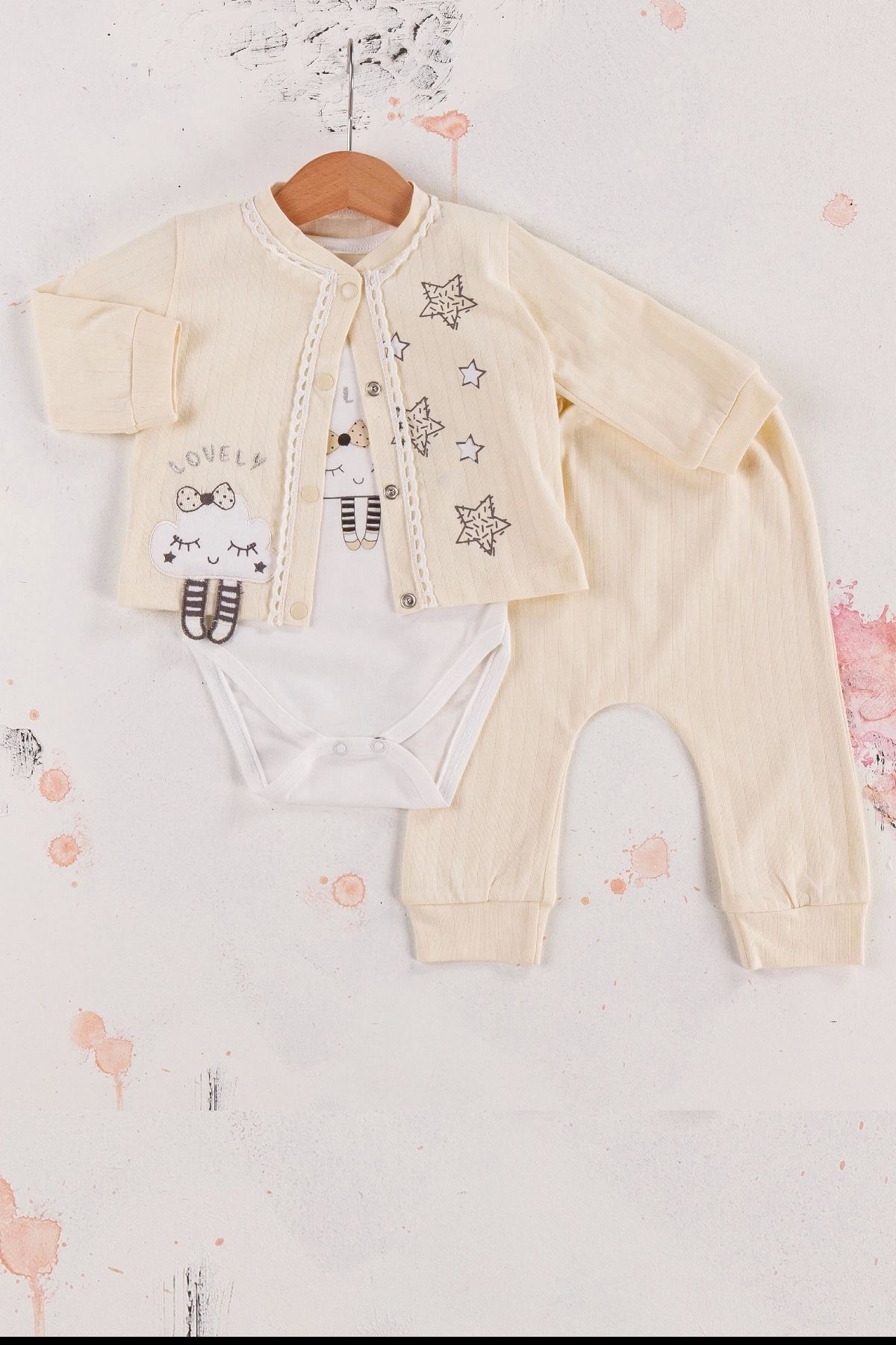 Beruflic Lovely Yıldız Desenli 3'lü Hırkalı Kız Bebek Takım