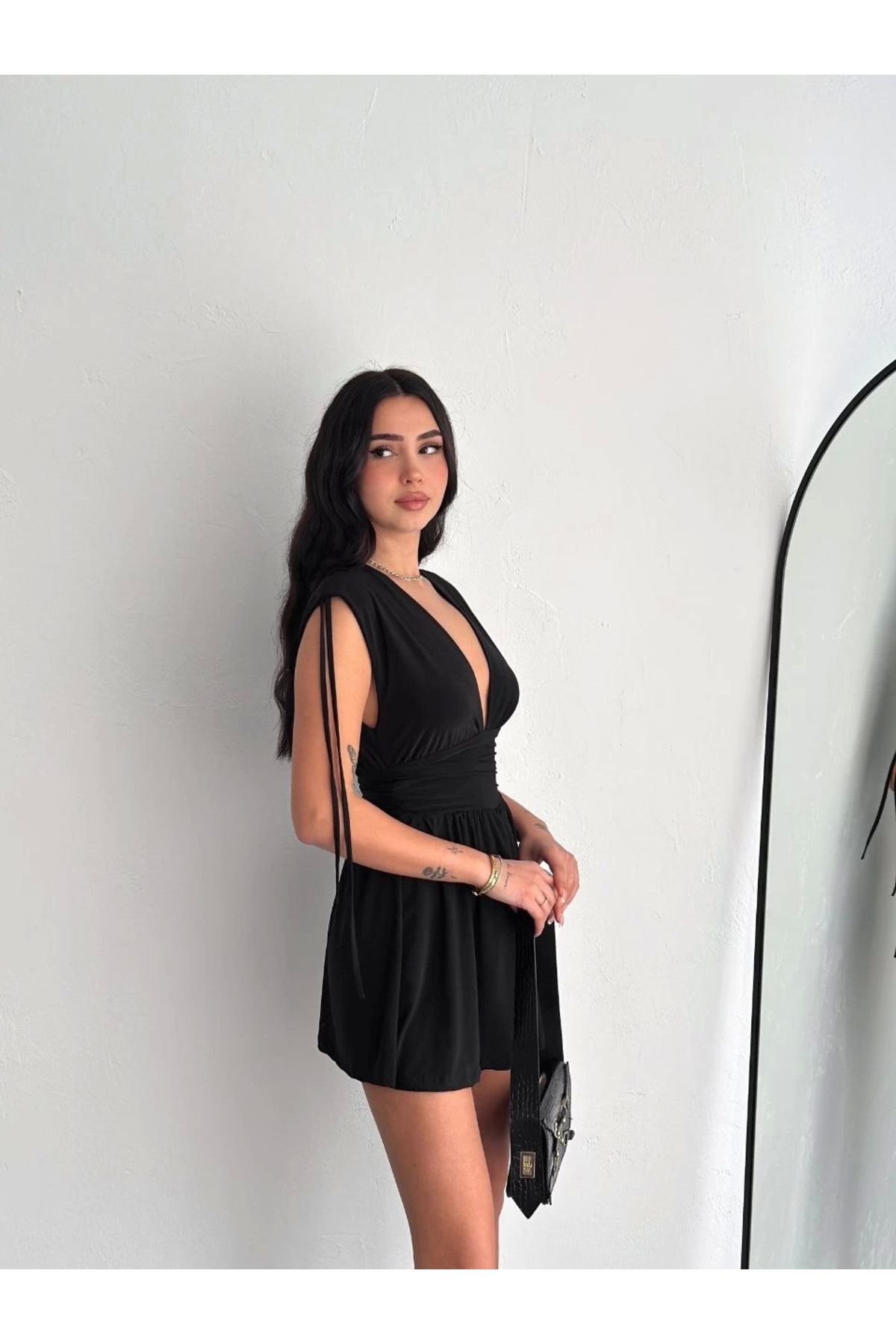 MODA Omuzu ip Askılı Şortlu Elbise - Siyah