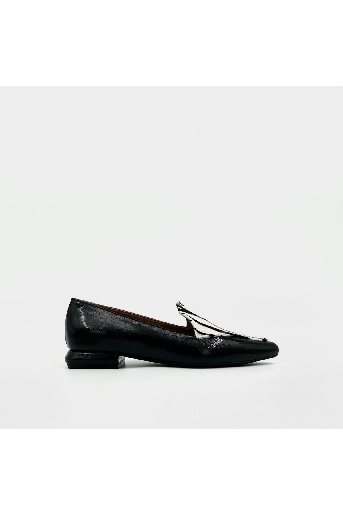 Folle Siyah-Zebra Rugan Loafer – Tay Tüyü Detaylı Hakiki Deri Ayakkabı