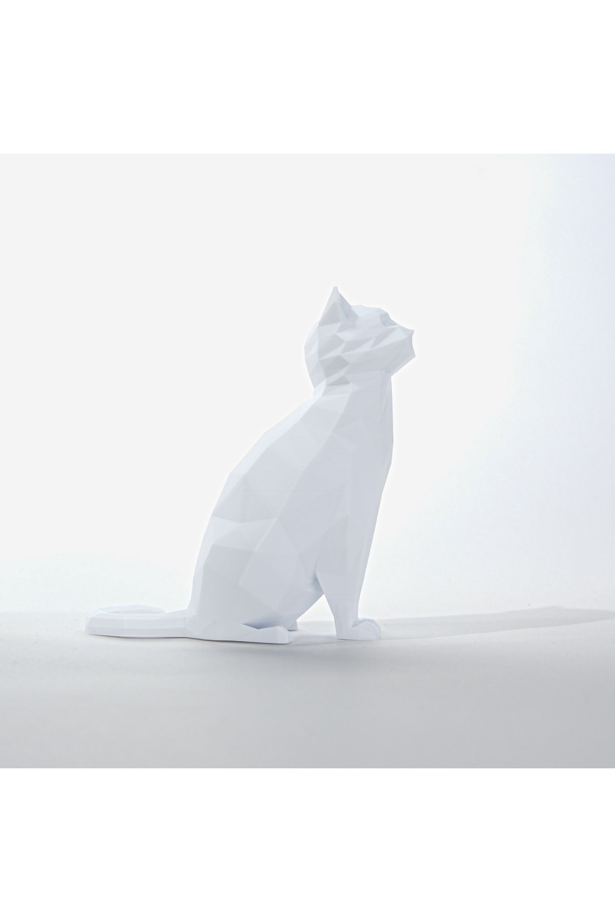 Craftory 3D Geometrik Kedi Biblo – 13 cm Low-Poly Dekor