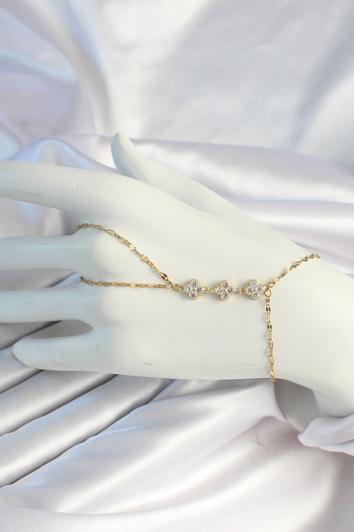 Clariss 316L Çelik Zincirli Gold Renk Yonca Zirkon Taşlı Şahmeran