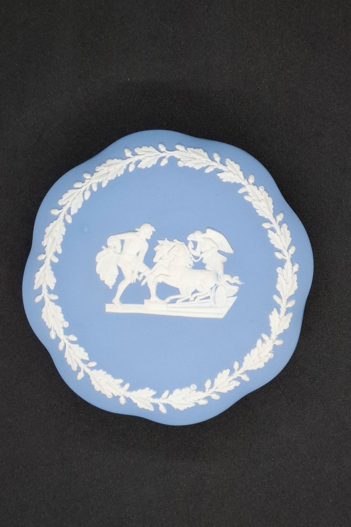 Wedgwood England Mavi Jasperware Kapaklı Şifonyer Biblo Kutusu