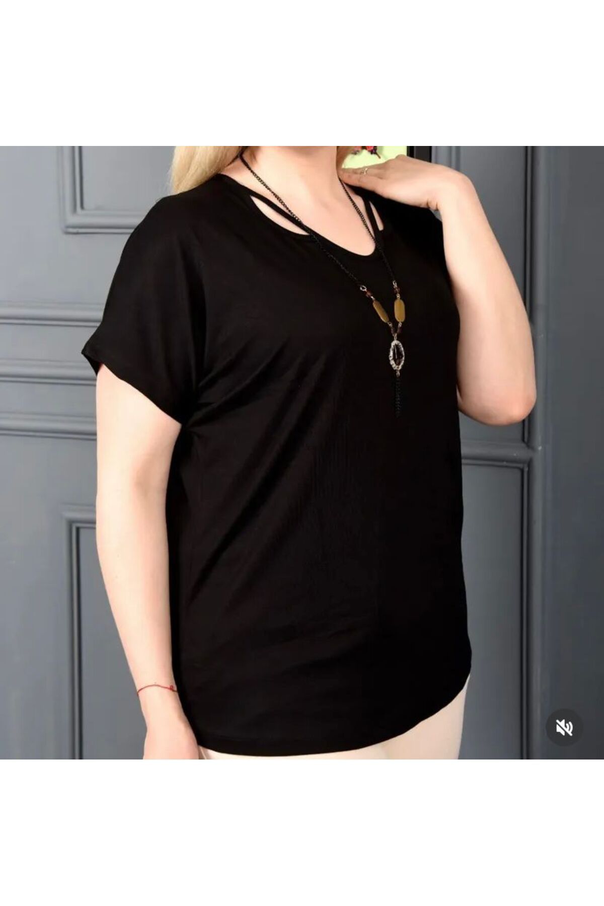 fatma keskin linna butik Kadın Yakası Pencereli Likralı Viskon Genç Büyük Beden T-Shirt