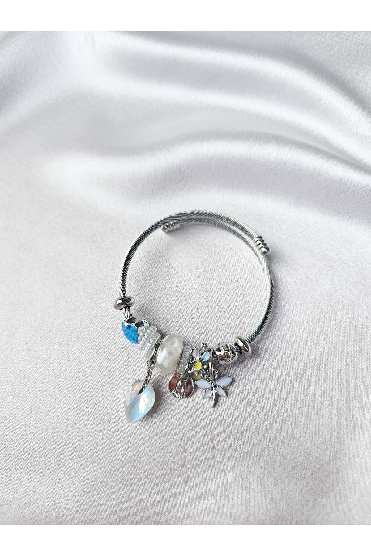 E&G Bijuteri Aksesuar Beyaz çiçek ve kelebekli charm