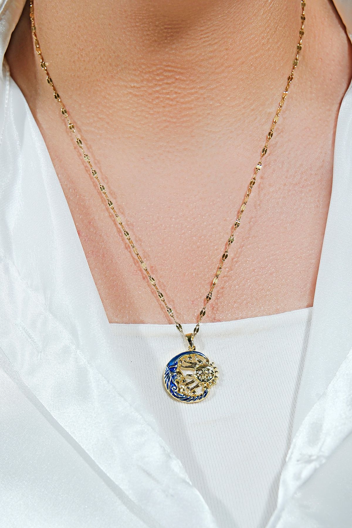 ÖZÜM TAKI KADIN ÇELİK GÜNEŞ MODEL MAVİ DETAY AYYILDIZ KOLYE GOLD
