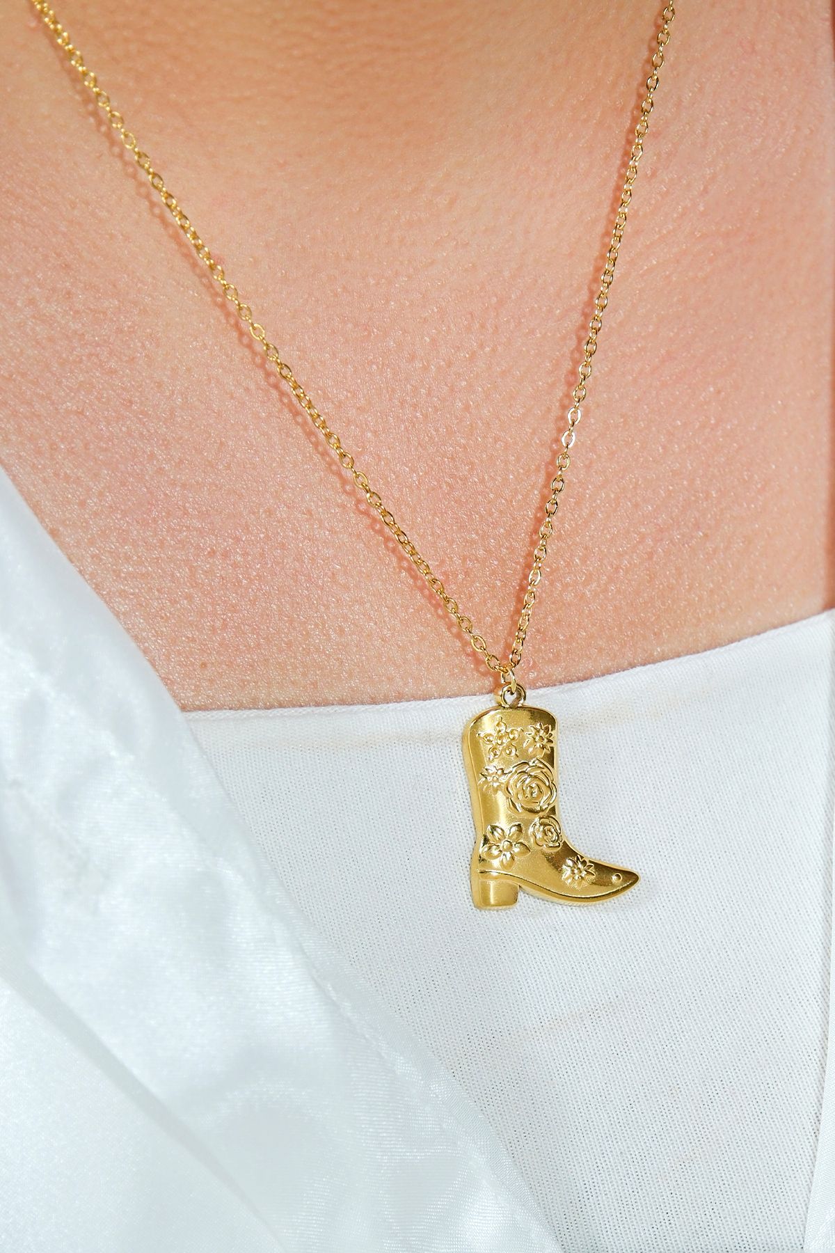 ÖZÜM TAKI KADIN ÇELİK AYAKKABI MODEL KOLYE GOLD