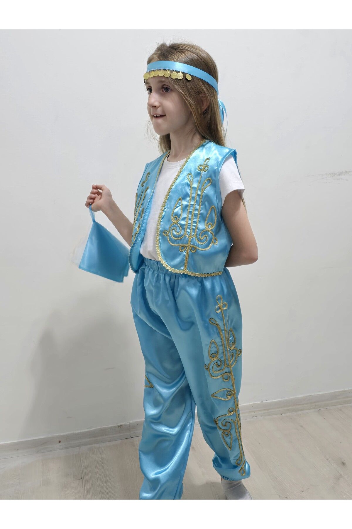 Defne Moda Gösteri kıyafetı