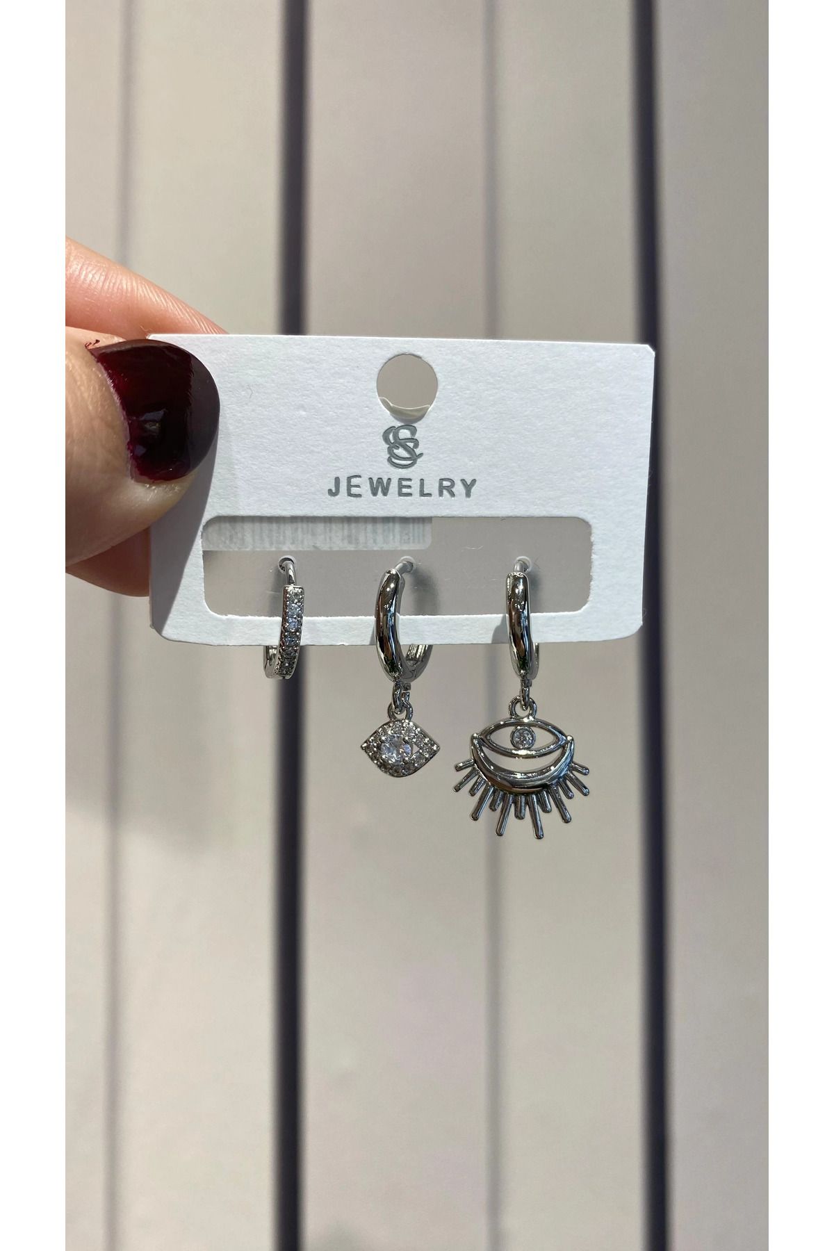 Yares Accessories Çoklu göz küpe
