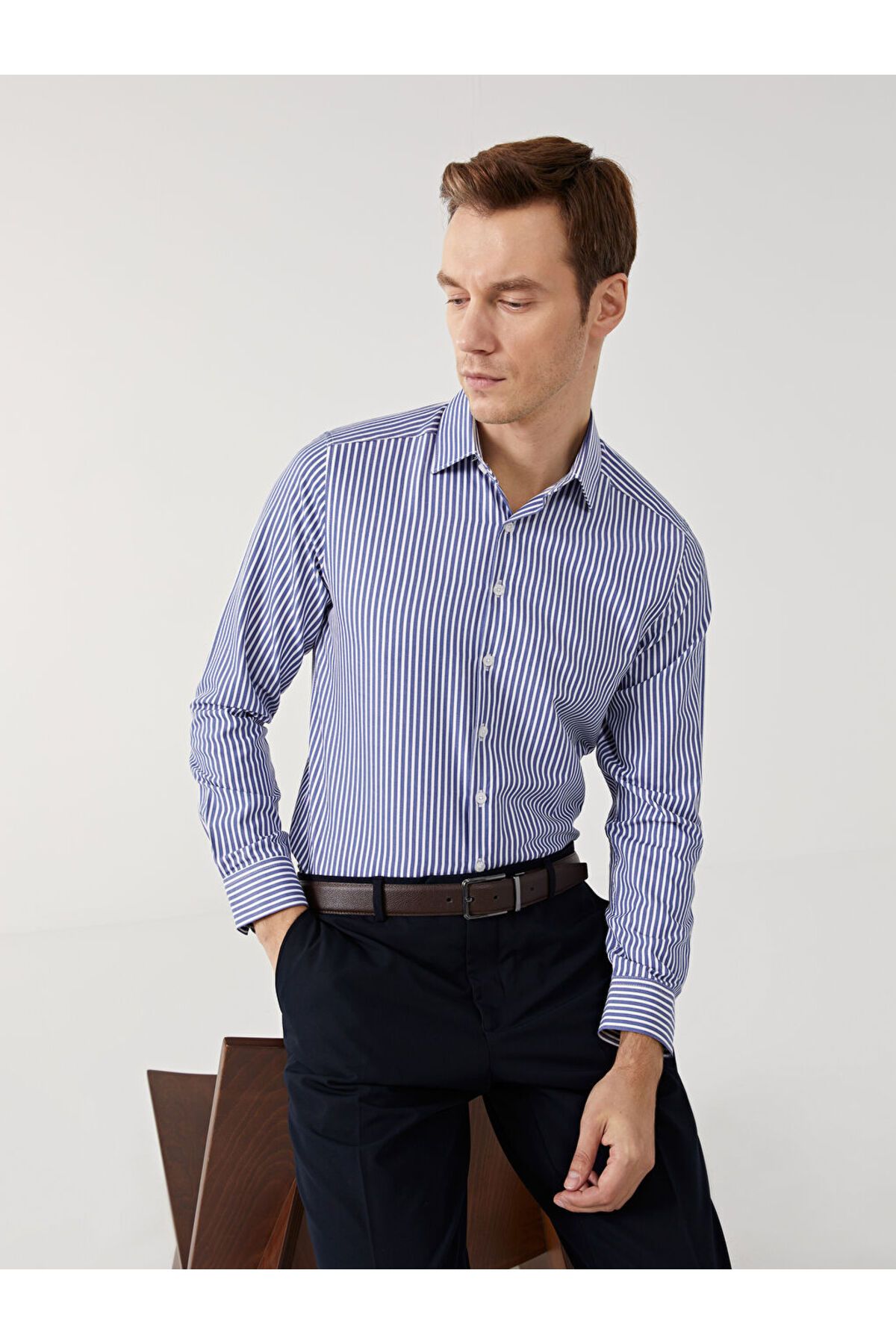 LC Waikiki LCWAIKIKI Formal Lacivert Slim Fit Uzun Kollu Çizgili Poplin Erkek Gömlek S51116Z8NVY25