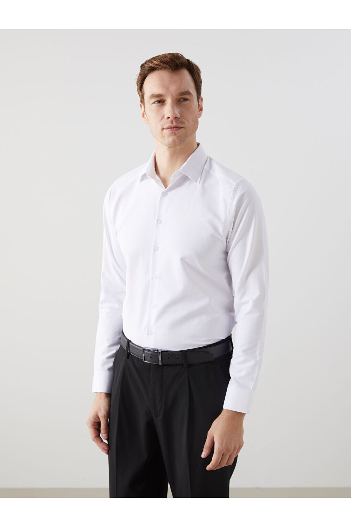 LC Waikiki LCWAIKIKI Formal Beyaz Slim Fit Uzun Kollu Armürlü Erkek Gömlek S5EQ96Z8NVY25