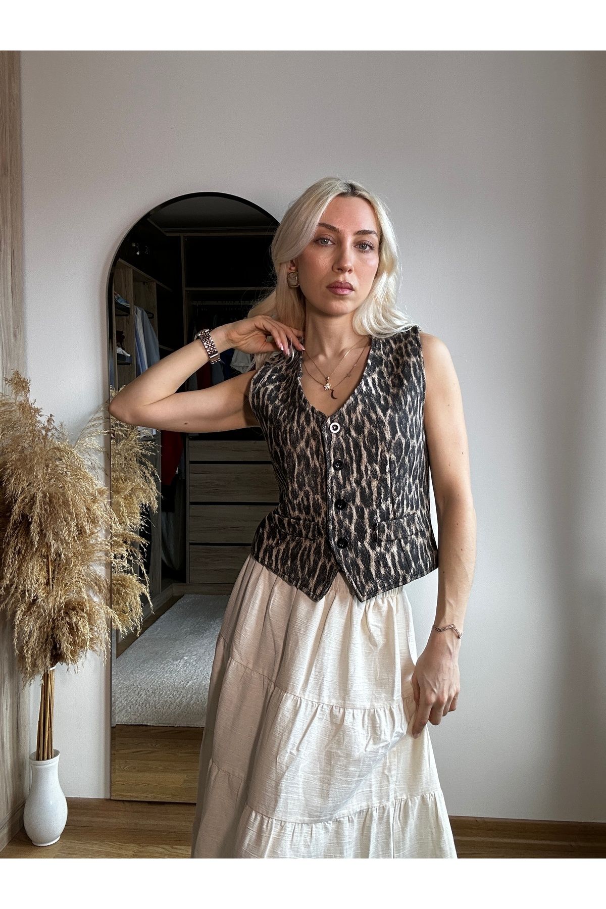 Butik Kadın Leopar Desenli Dokulu Yelek