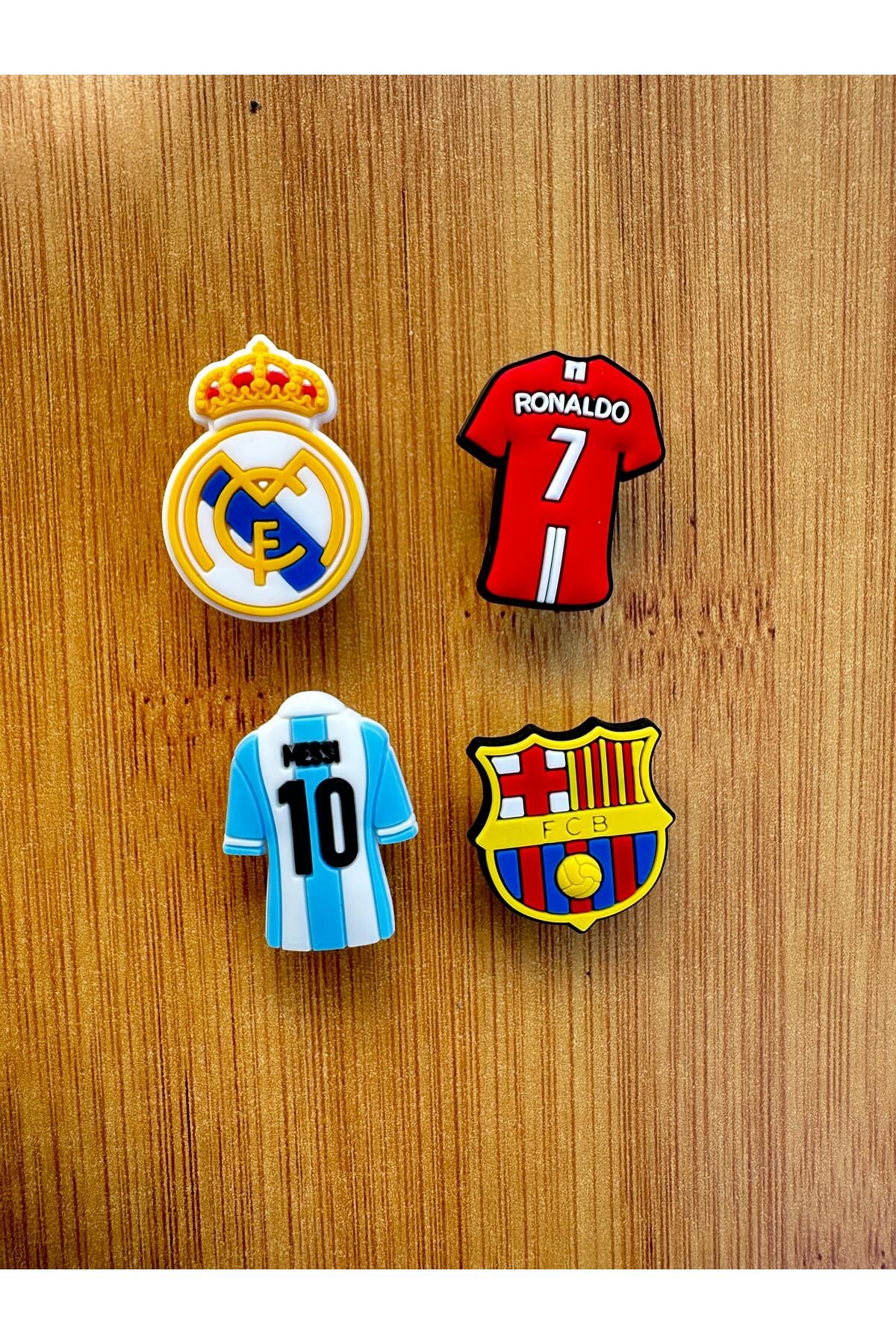 Crocs CROCS CROCS SÜSÜ TERLİK SÜSÜ JİBBİTZ 4'LÜ TARAFTAR REAL MADRİD RONALDO BARCELONA MESSİ SET